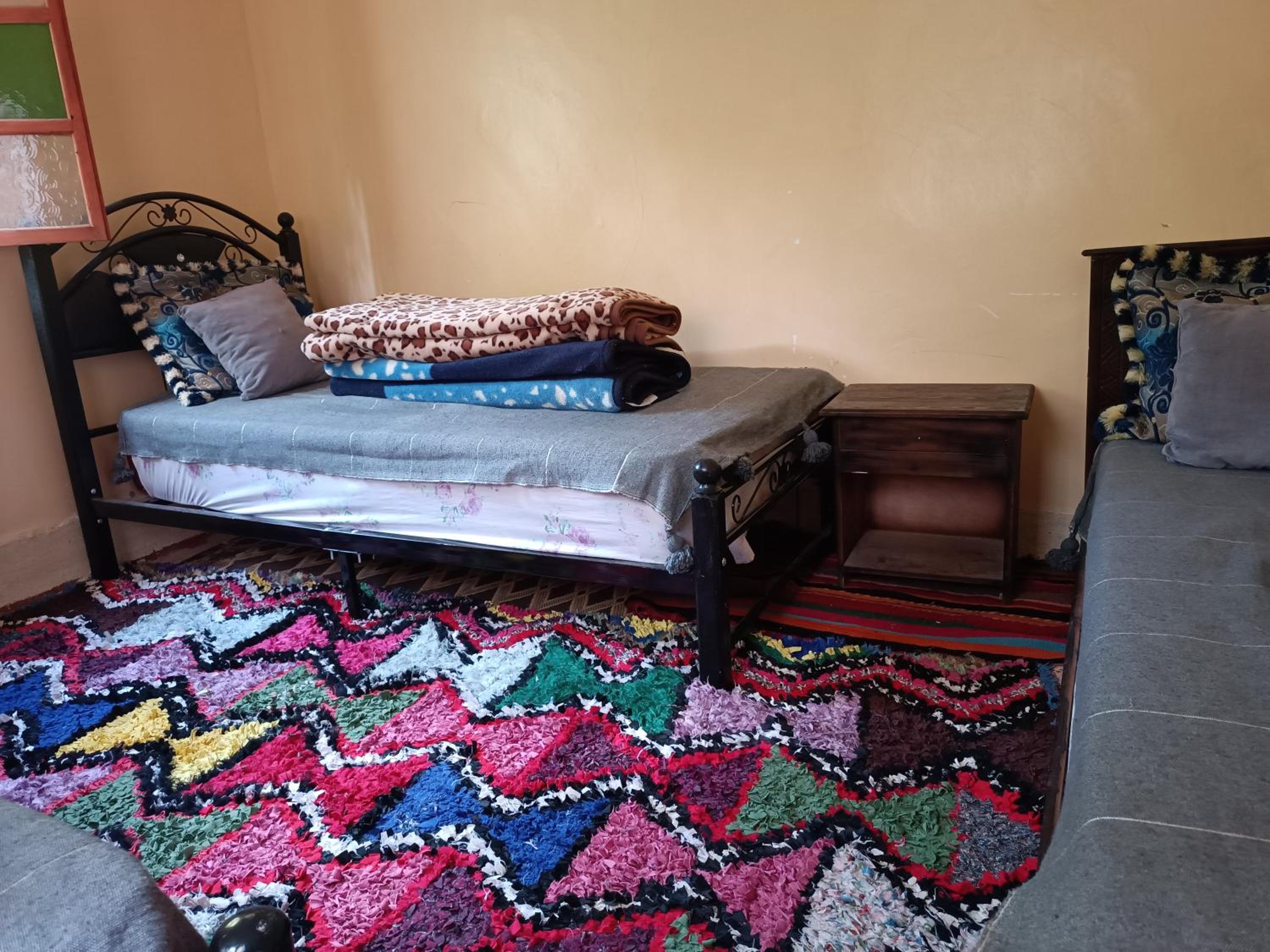 Budget Triple Room - Photo 10
