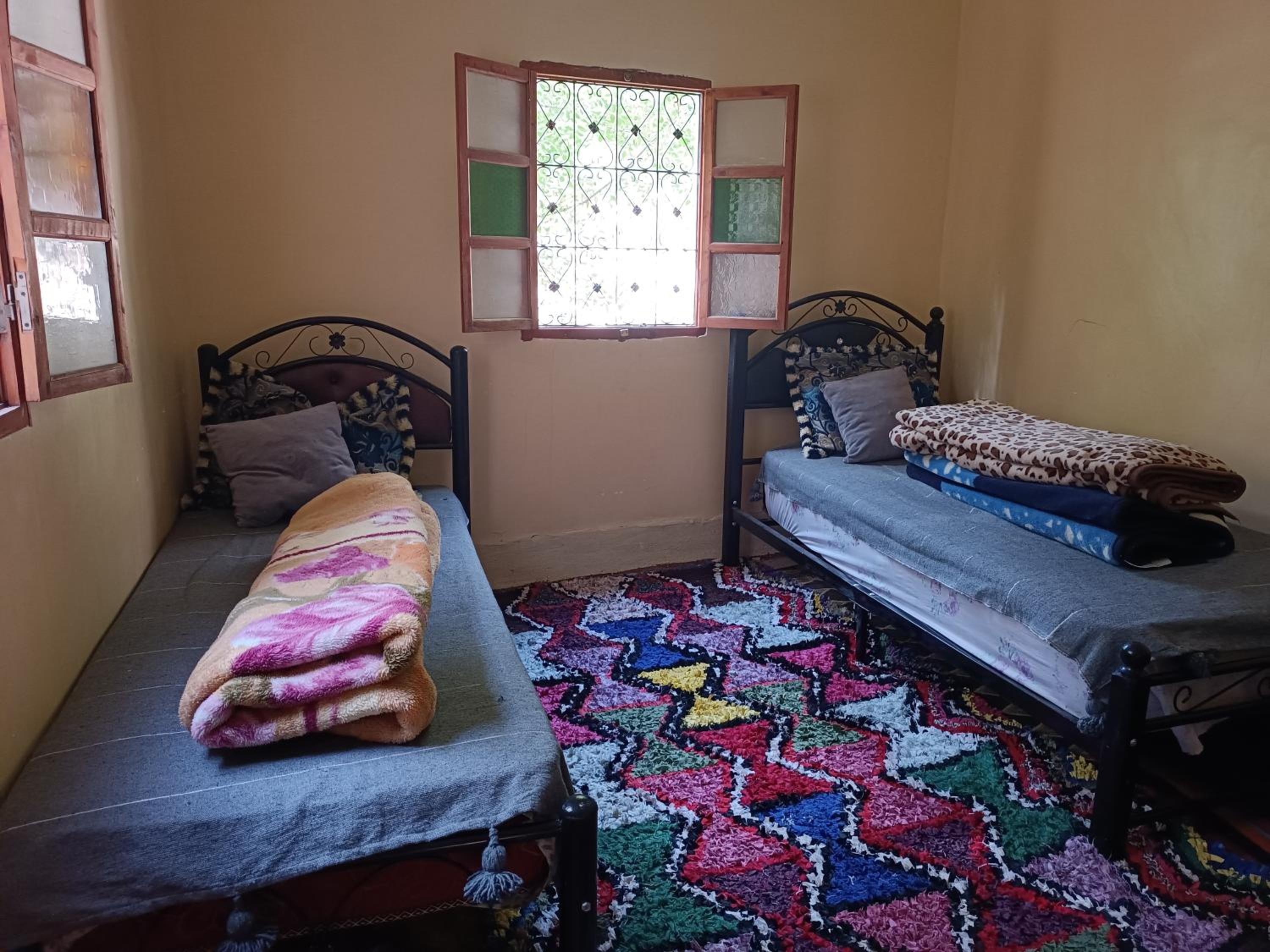 Budget Triple Room - Photo 12