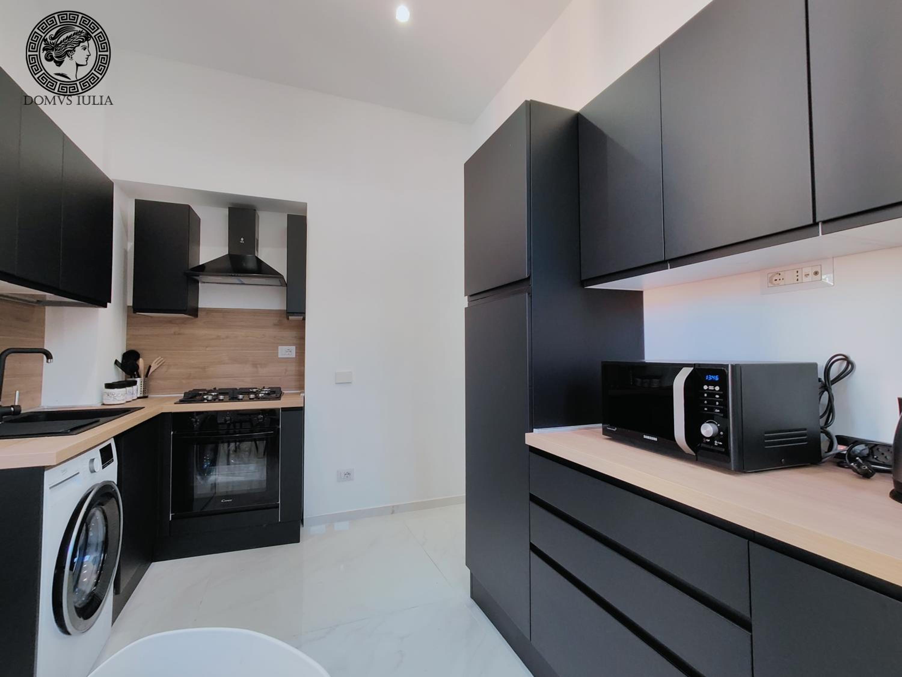 Large Double Room photo 3