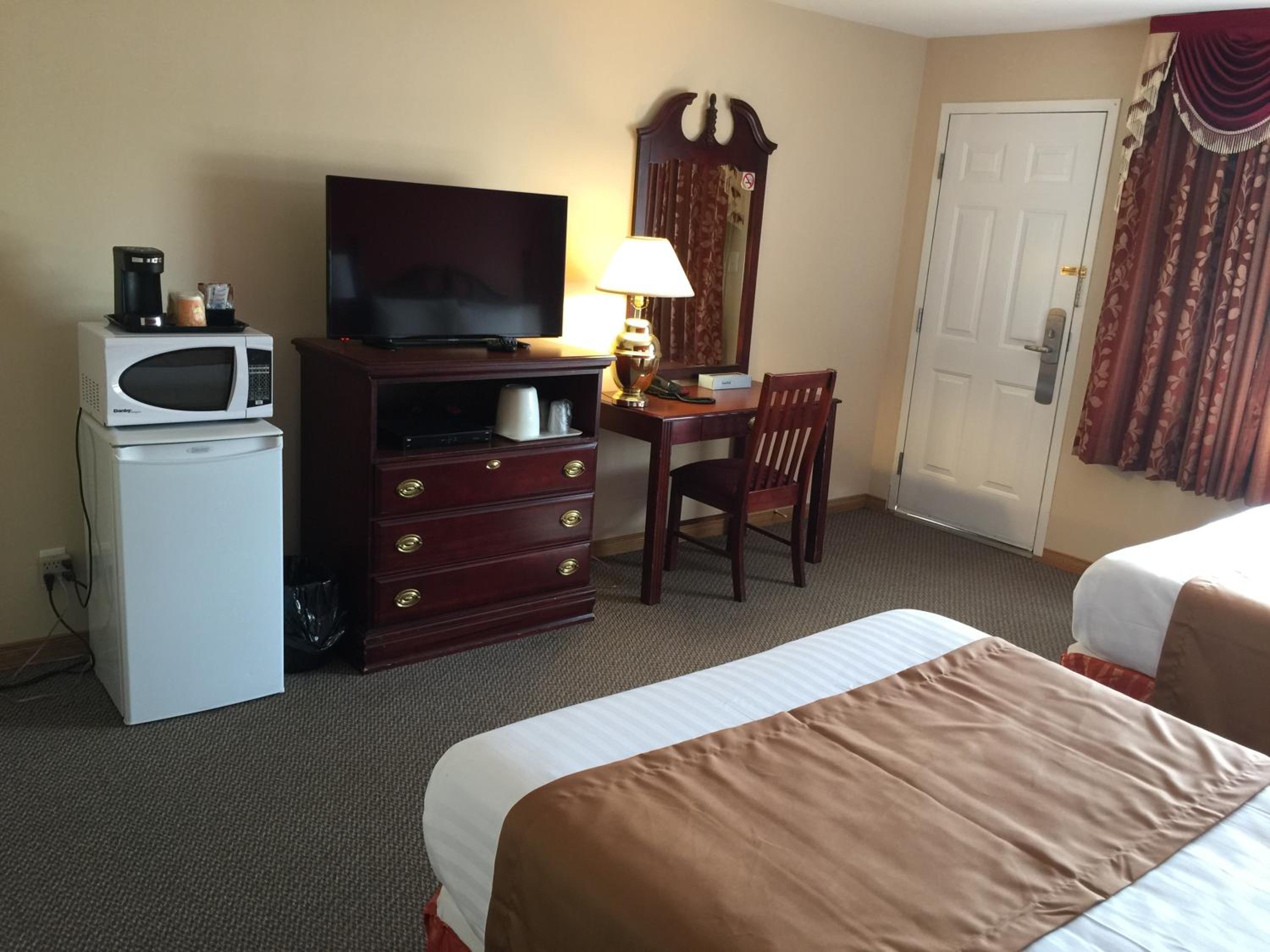 Double Room with Two Double Beds photo 3