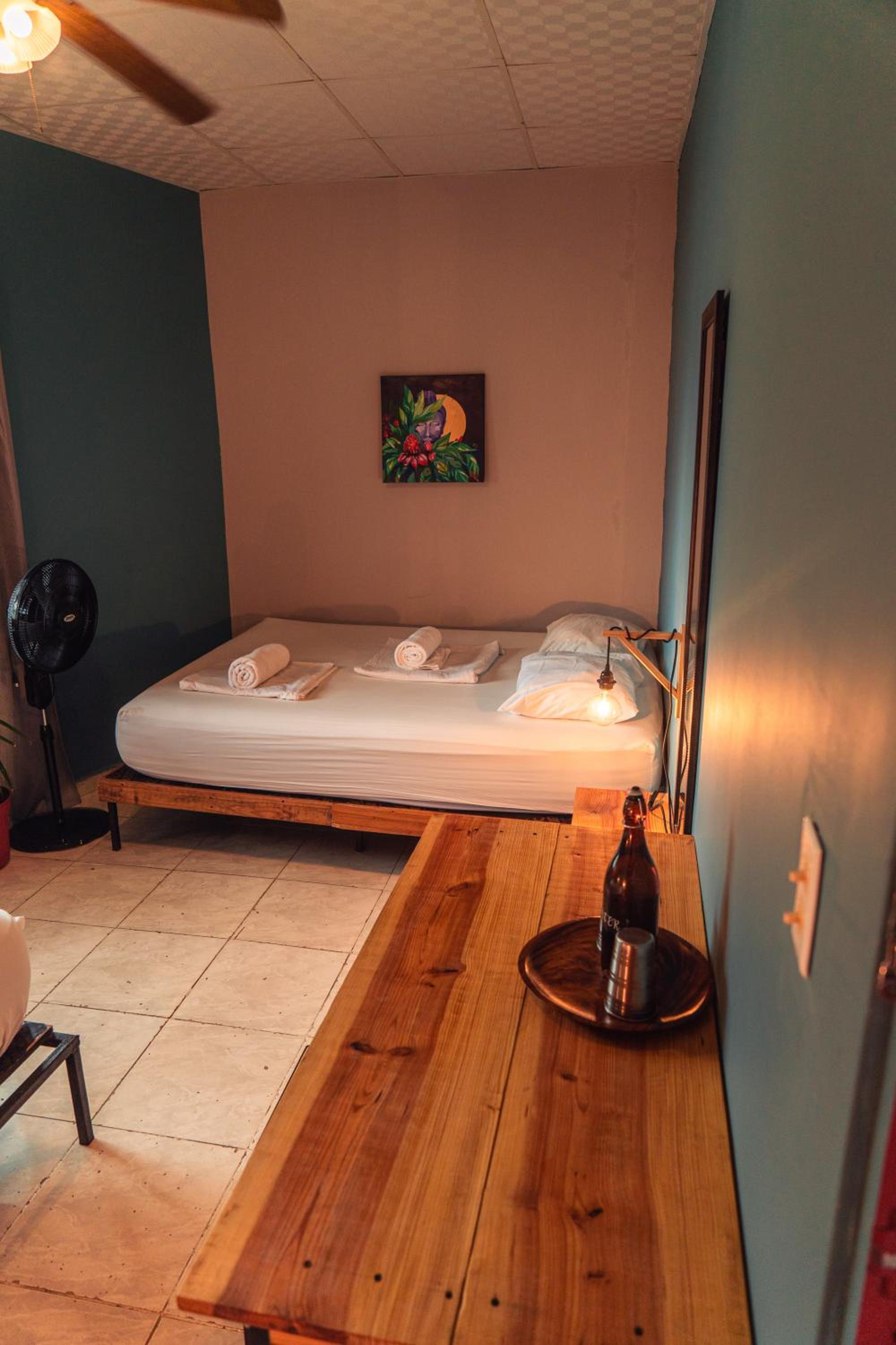 Quadruple Room with Shared Bathroom photo 3