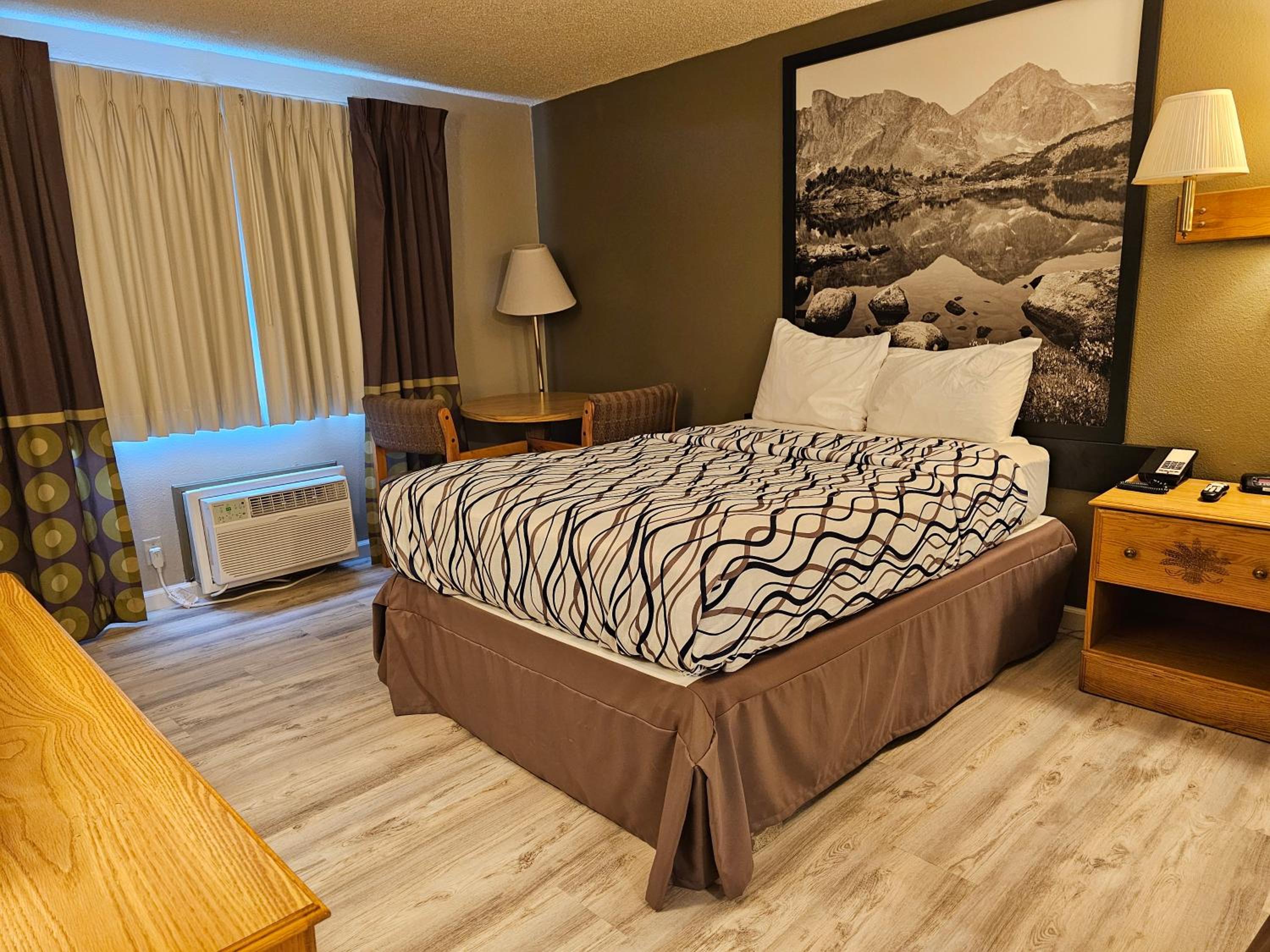 Standard Queen Room photo 1
