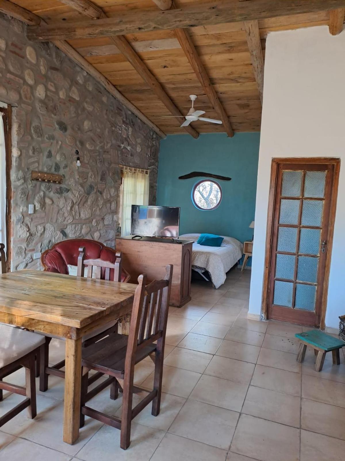 One-Bedroom House photo 1