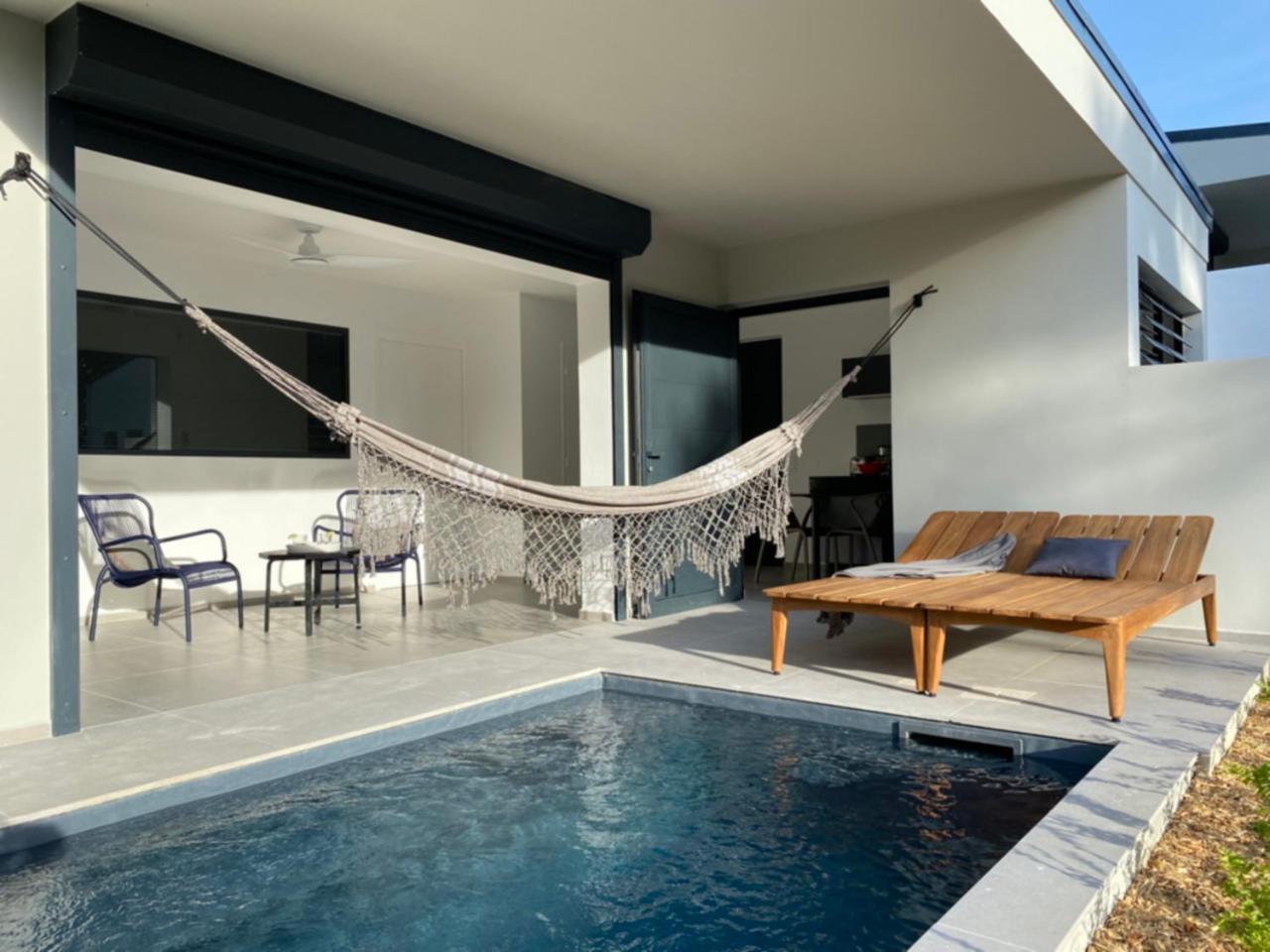 Junior Suite with Private Pool photo 3