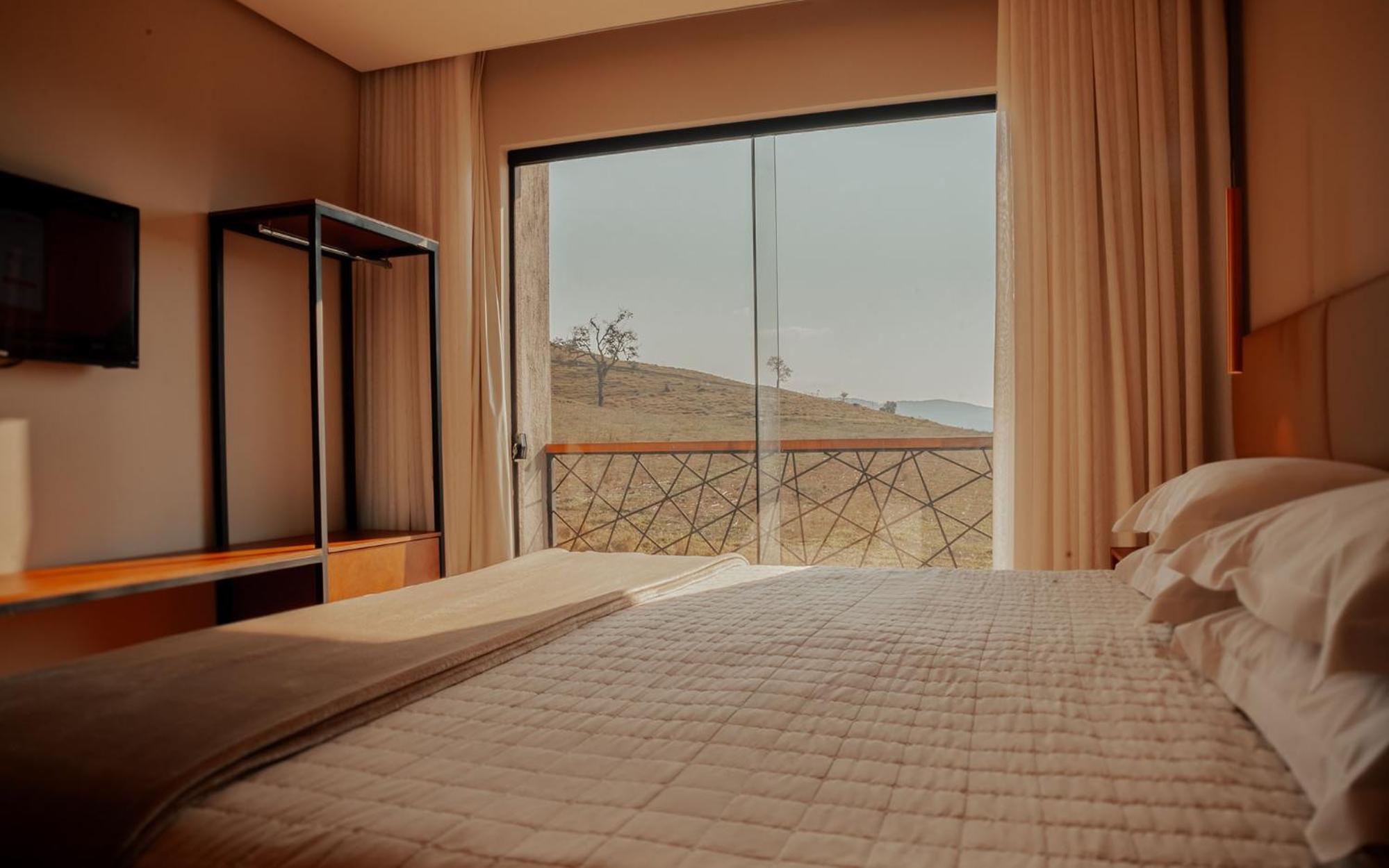 Superior King Room - Photo 16