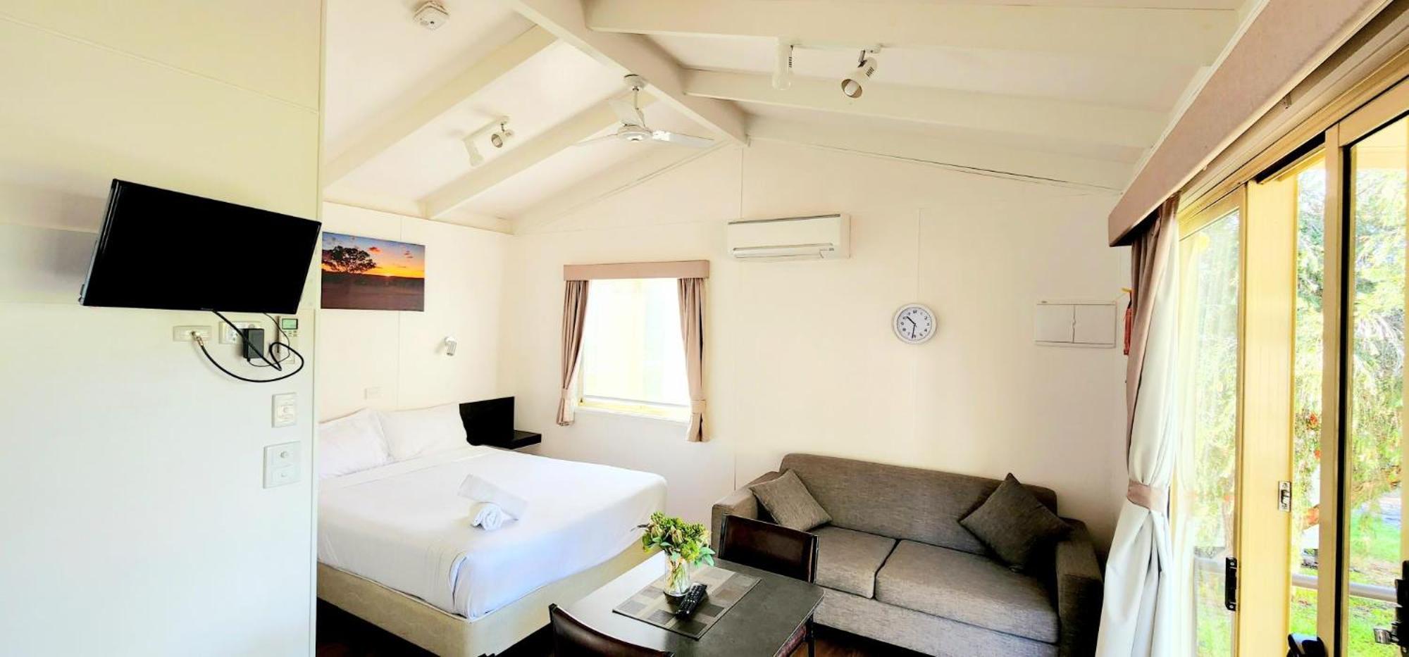 Deluxe Bungalow photo 1