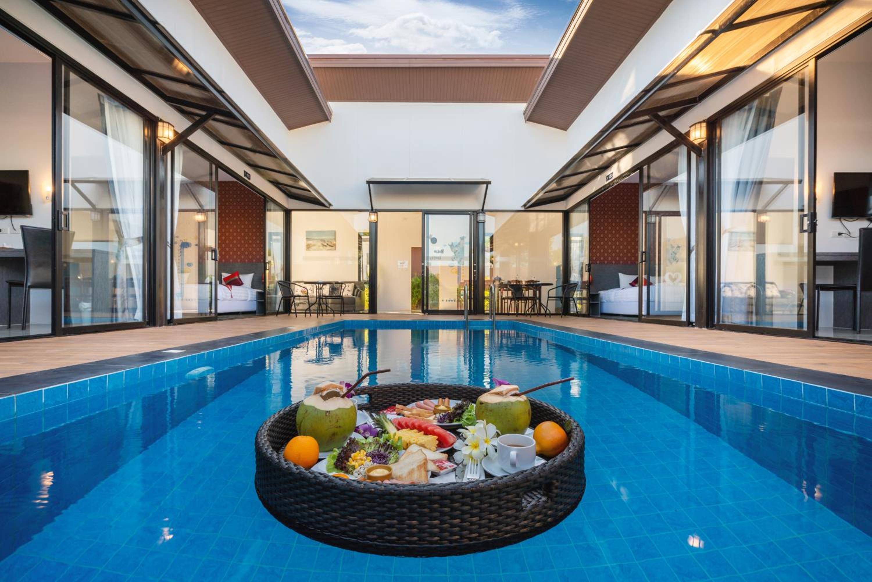 4 Bedrooms Pool Villa - Photo 1