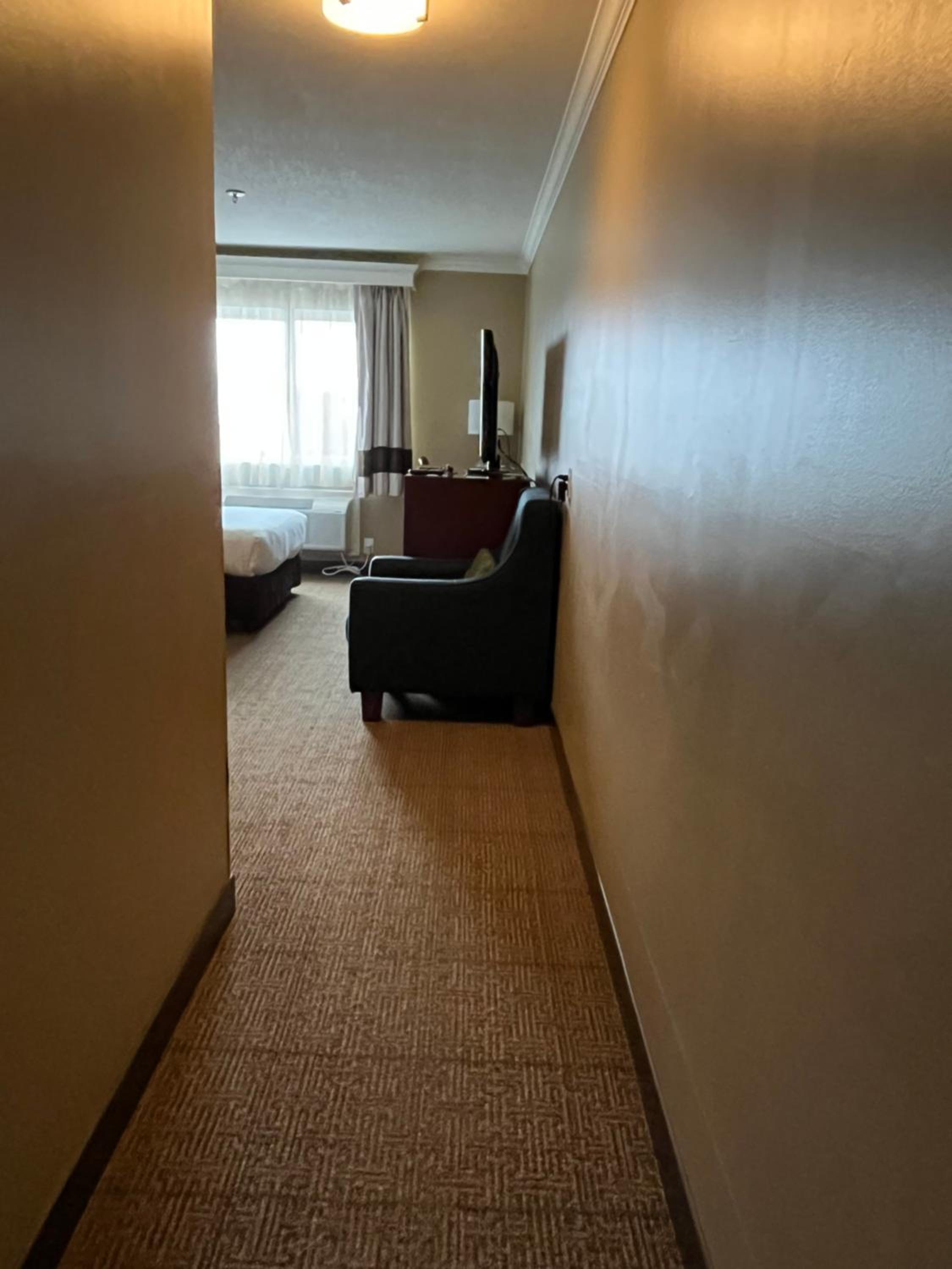 Queen Room - Photo 5