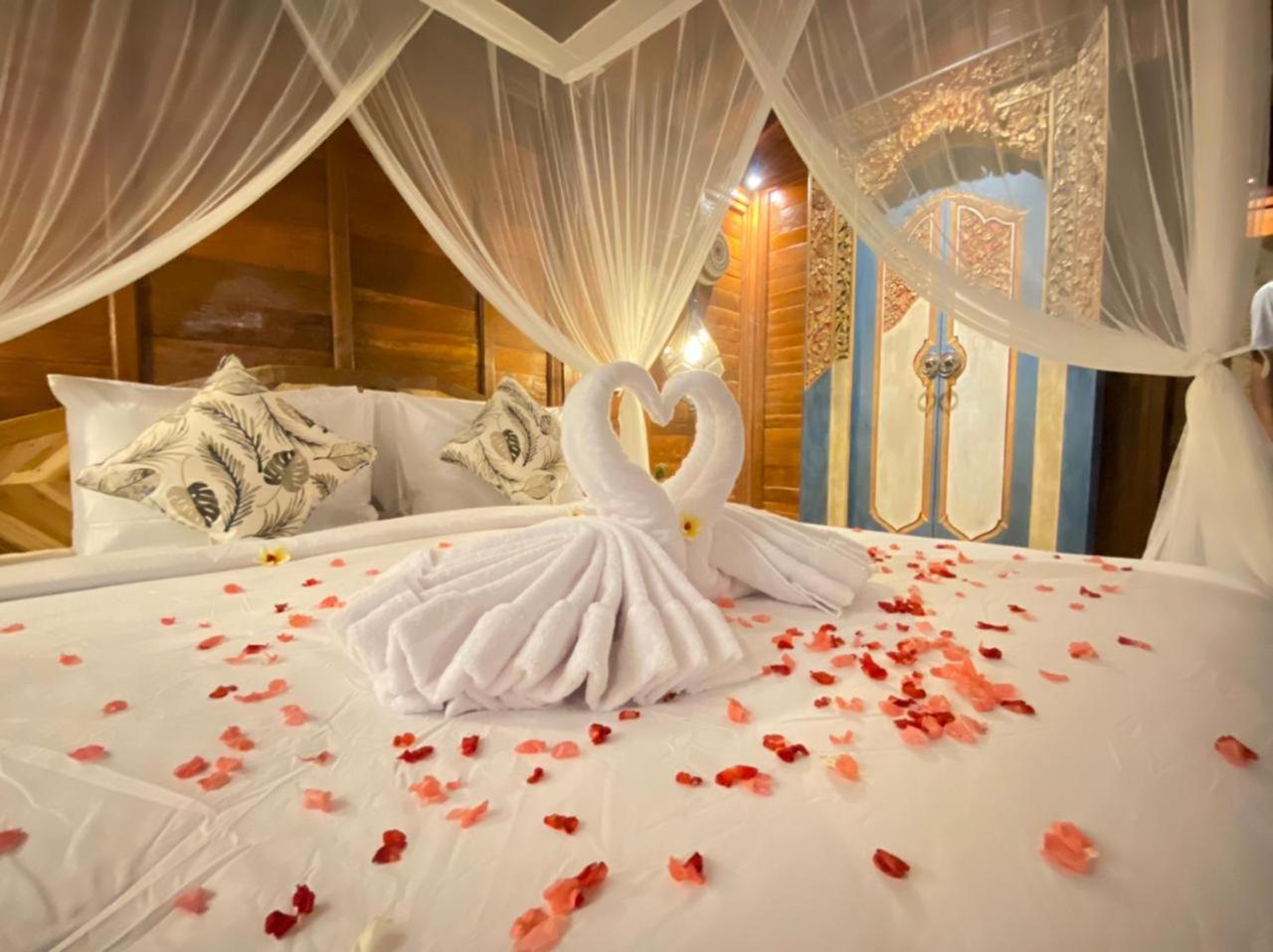 One Bedroom Villa with Private Pool - Photo 4
