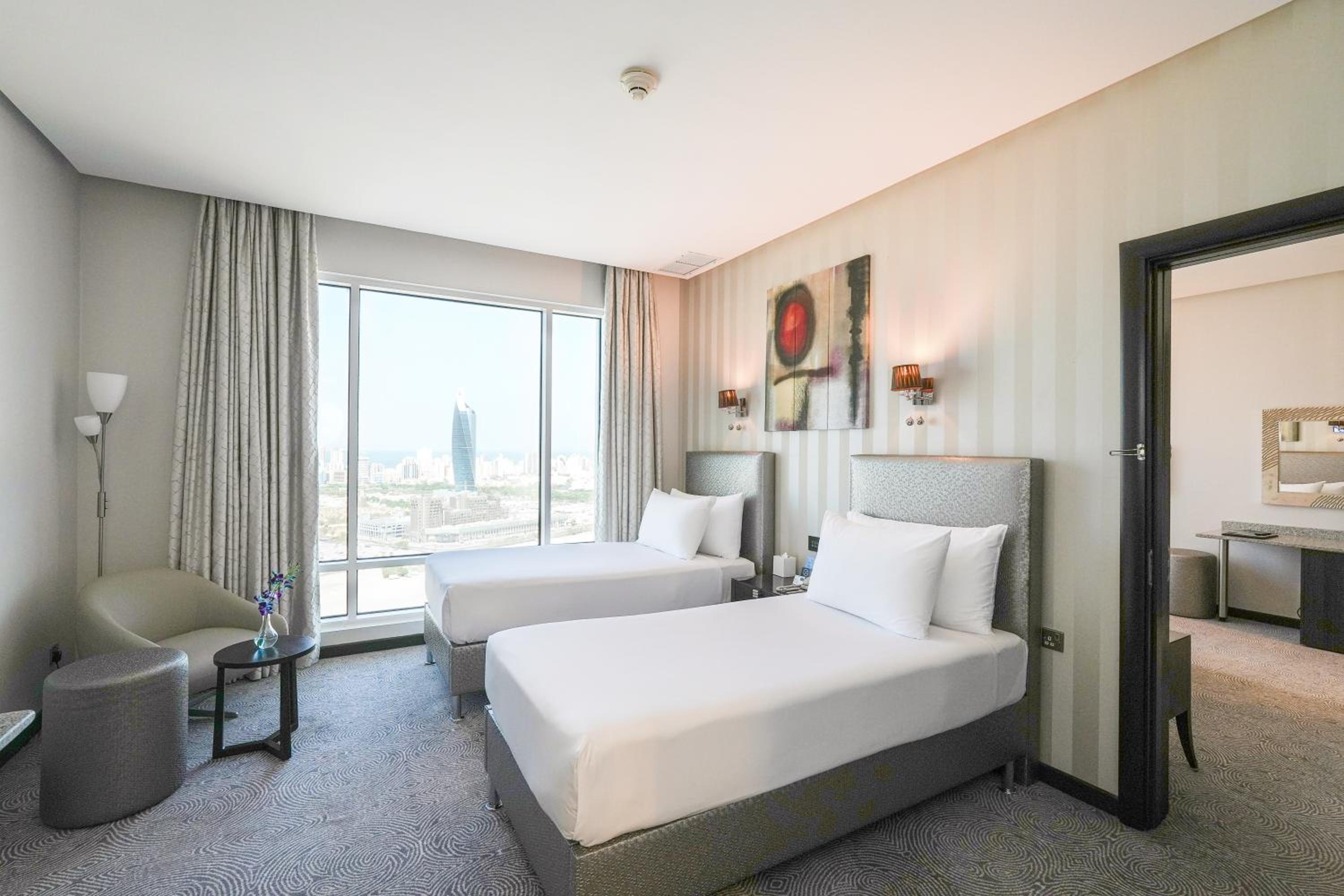 Deluxe Twin Room photo 3