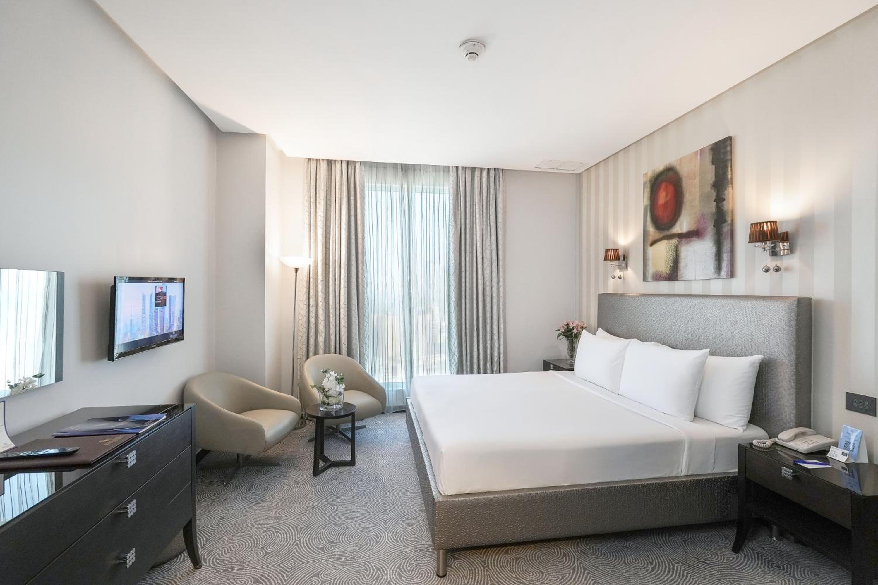 Executive Suite photo 2