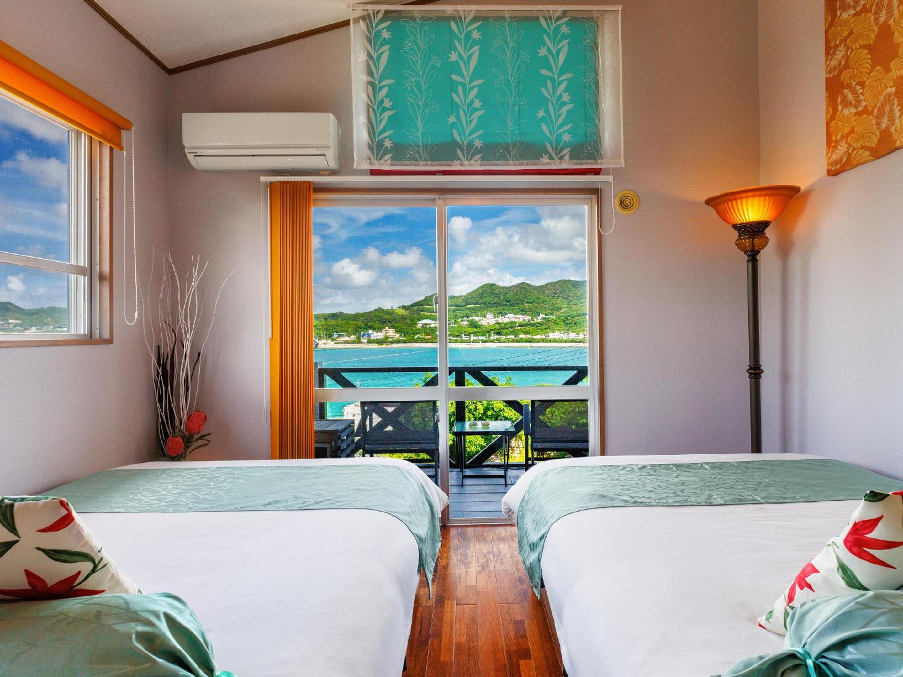 Family Room with Side Sea View photo 2