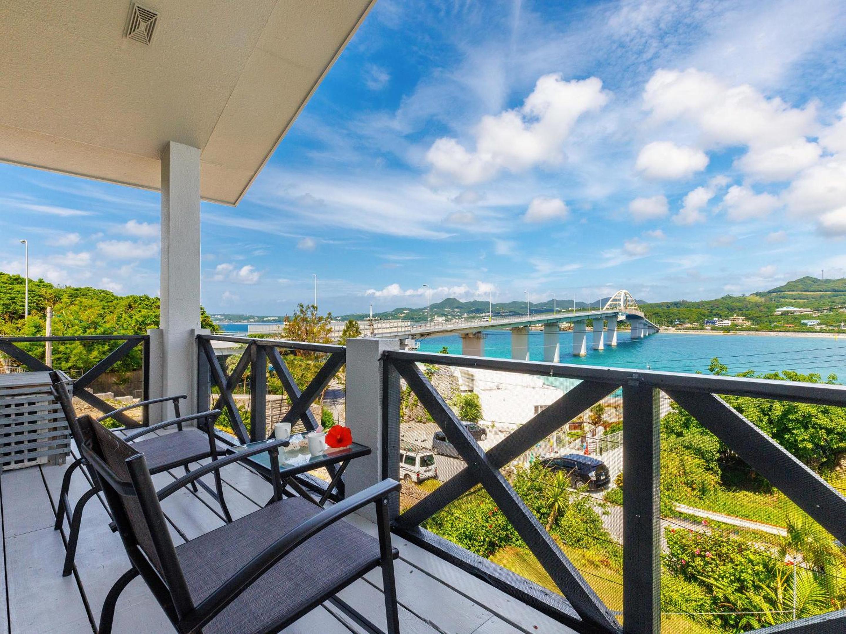 Family Room with Side Sea View photo 1