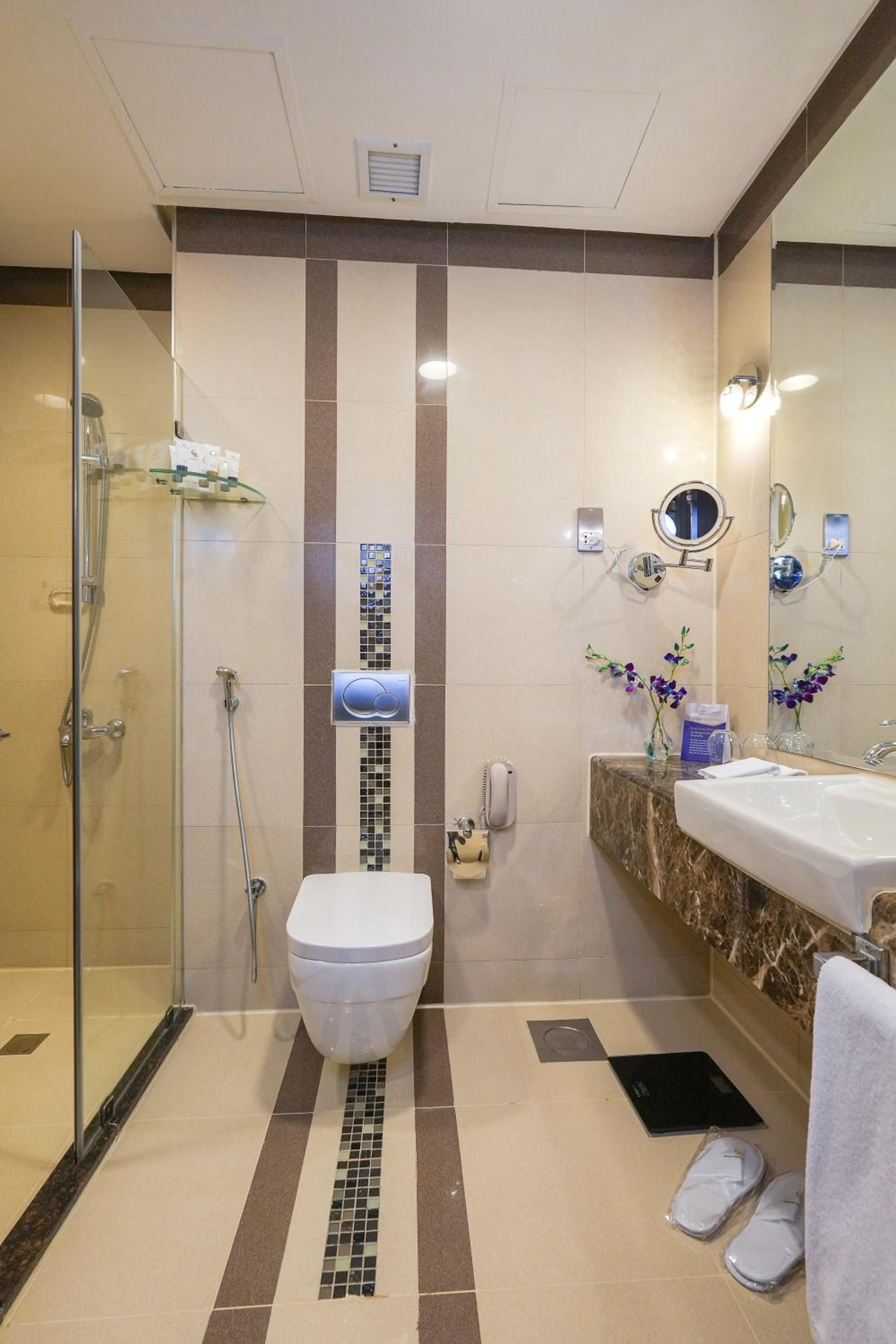 Deluxe King Room photo 3