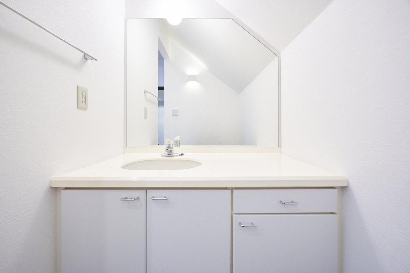 Three-Bedroom House photo 2