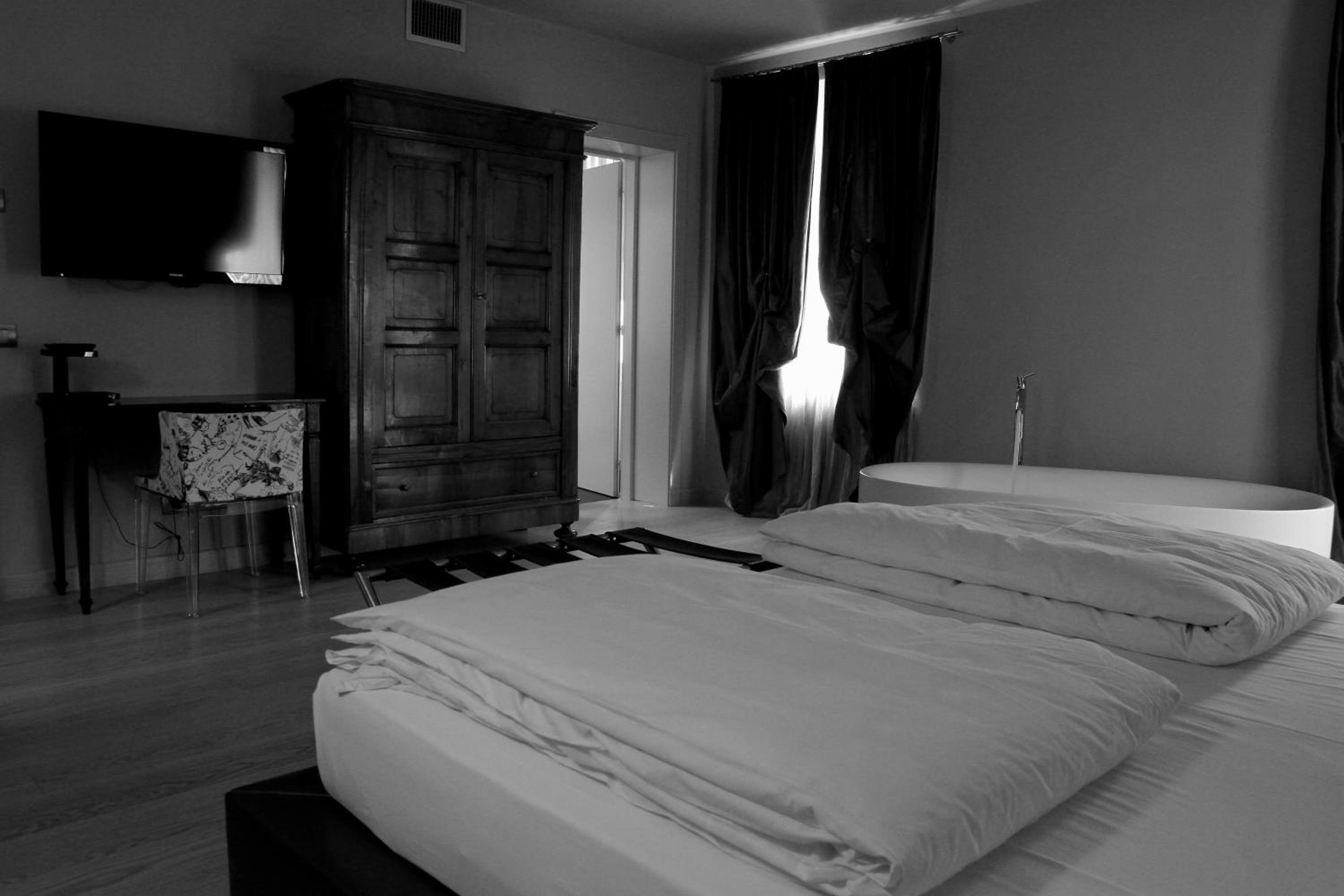 Suite with City View photo 2