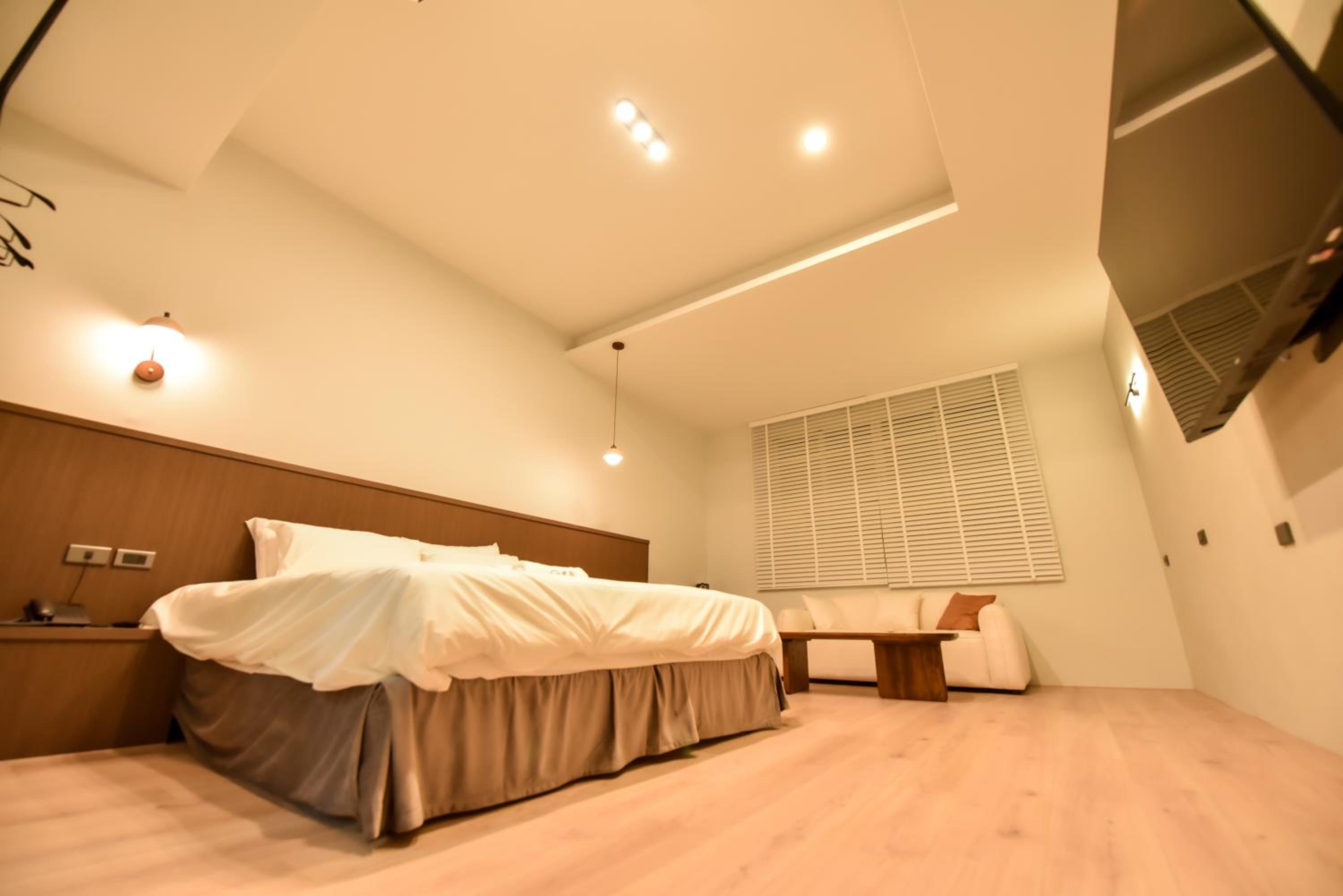 Queen Room photo 1