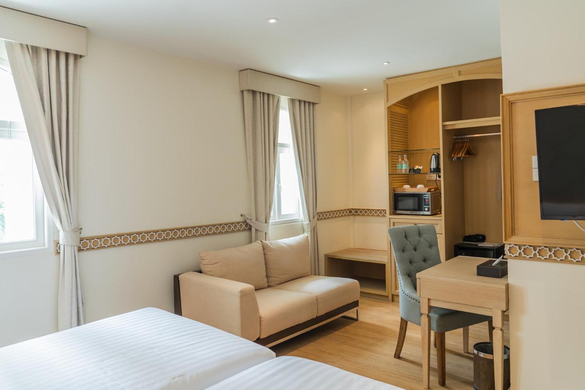 Deluxe Double or Twin Room photo 2