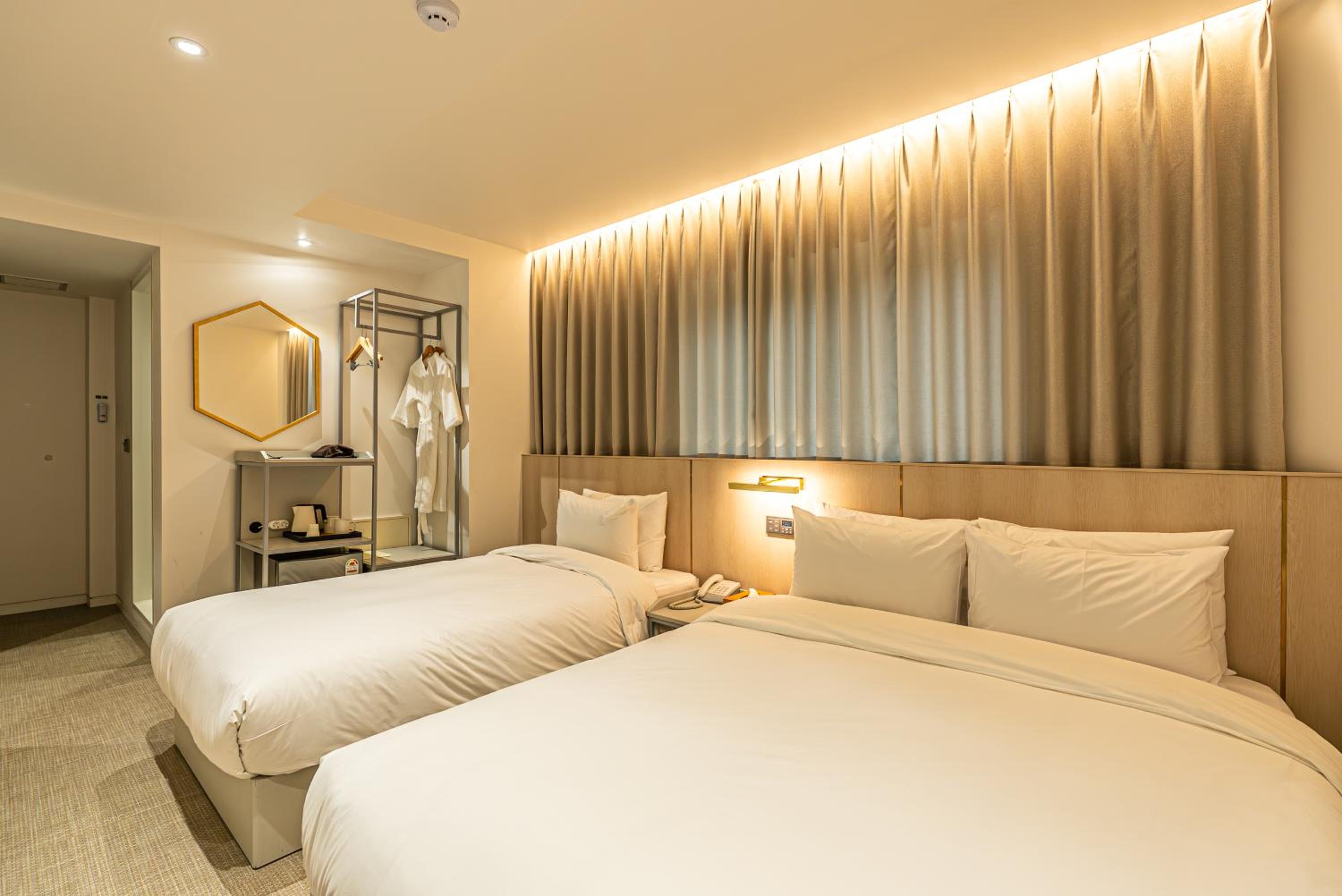 Deluxe Family Room - Photo 6