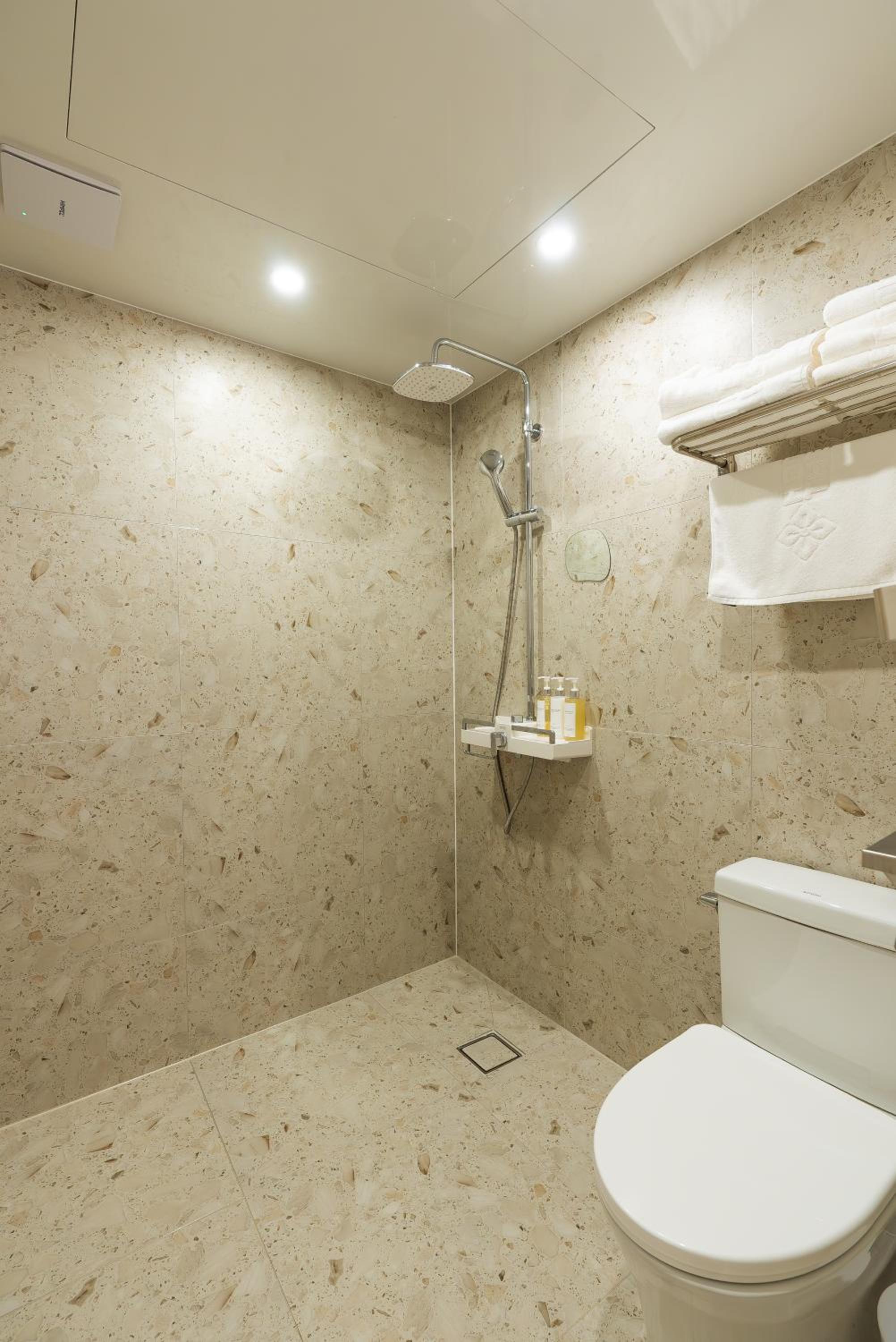 Family Suite - Photo 2