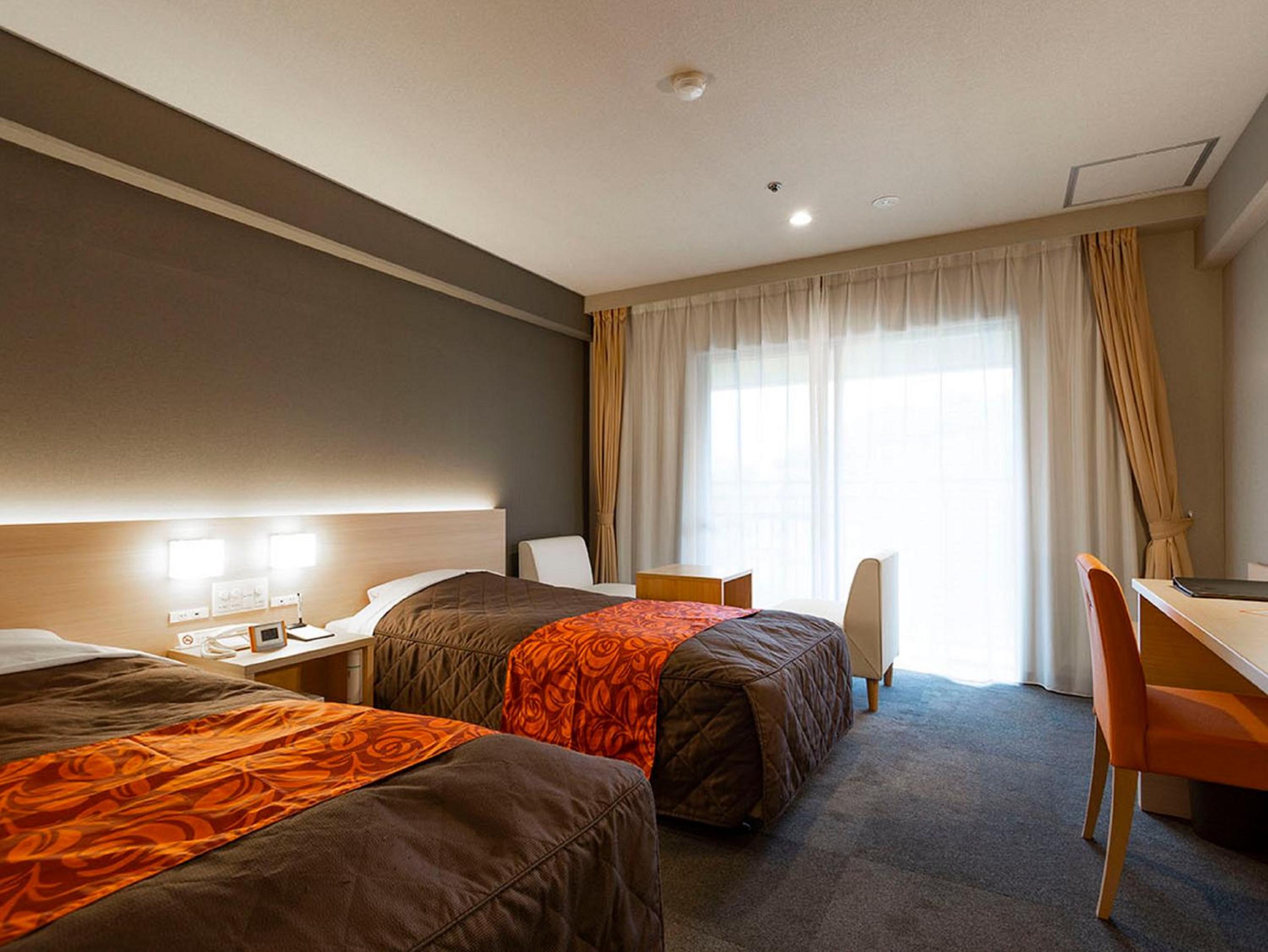 Standard Twin Room with Shared Bathroom