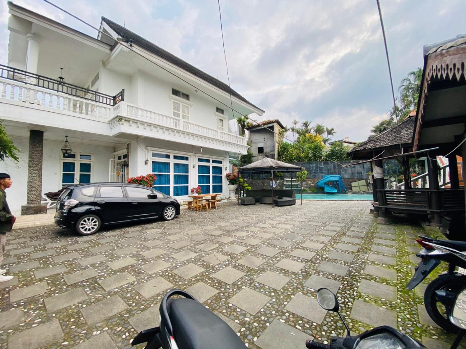 Villa photo 3