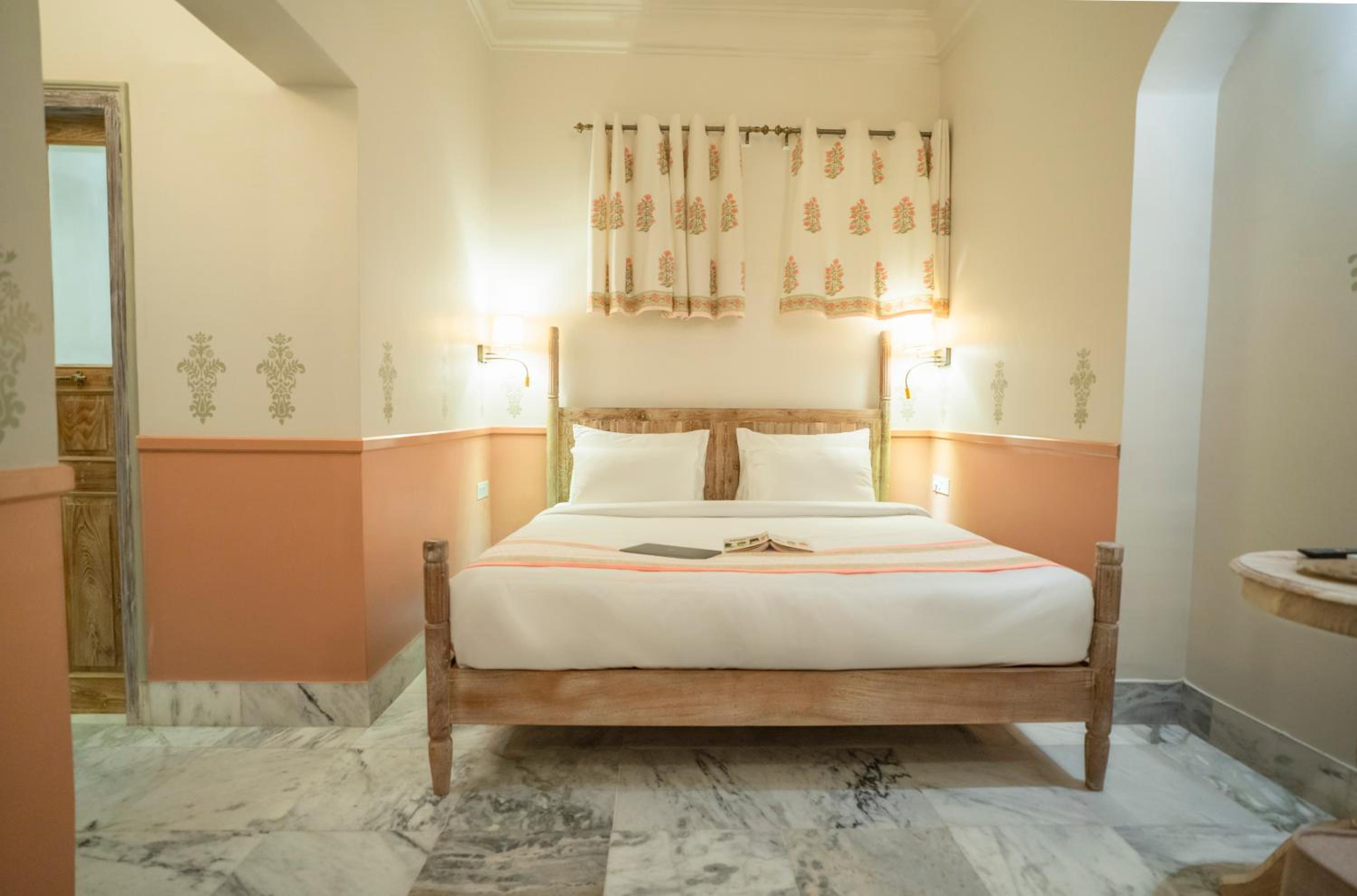 Deluxe Room - Photo 2