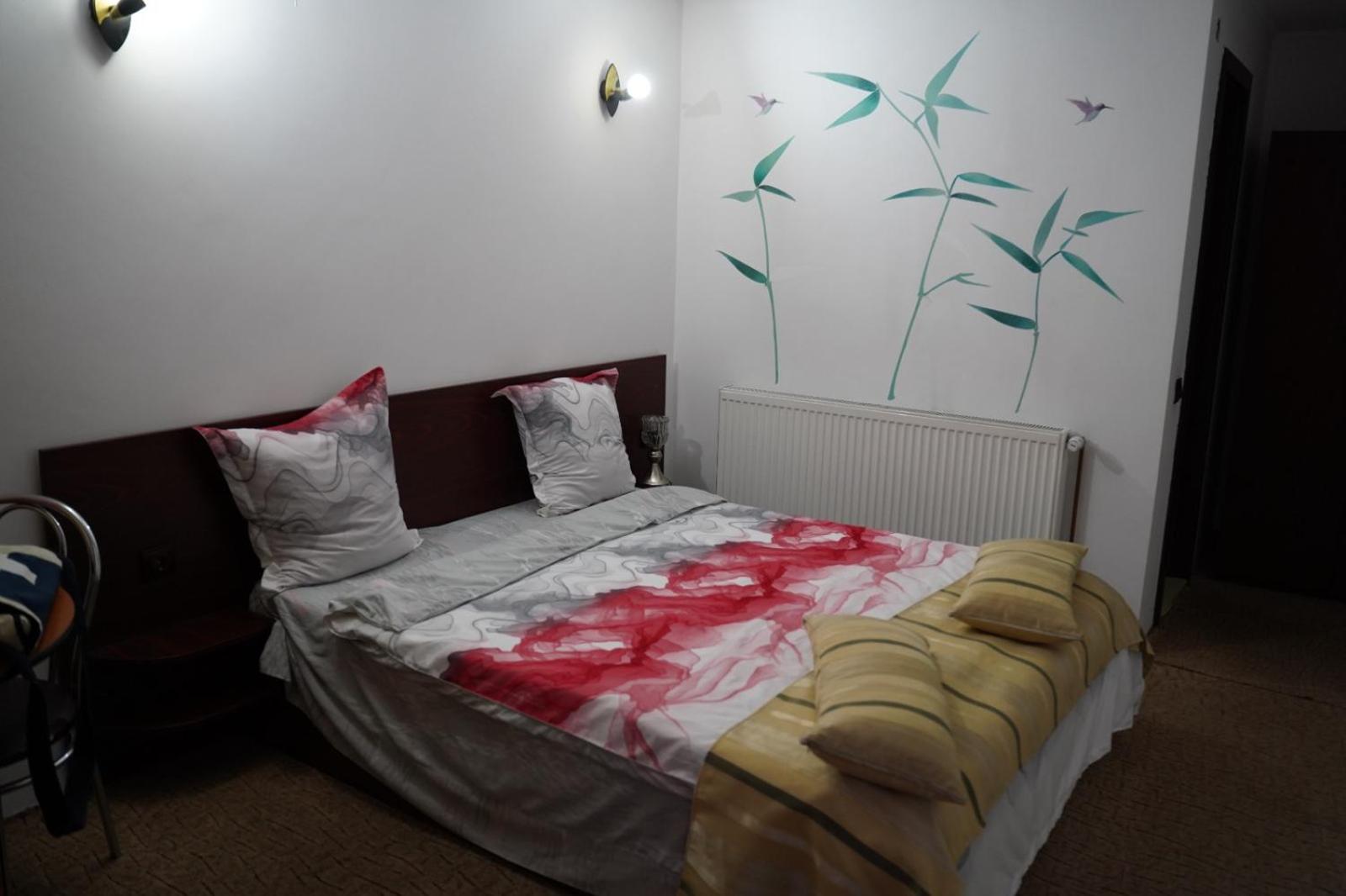 Double Room with Private Bathroom - Photo 1