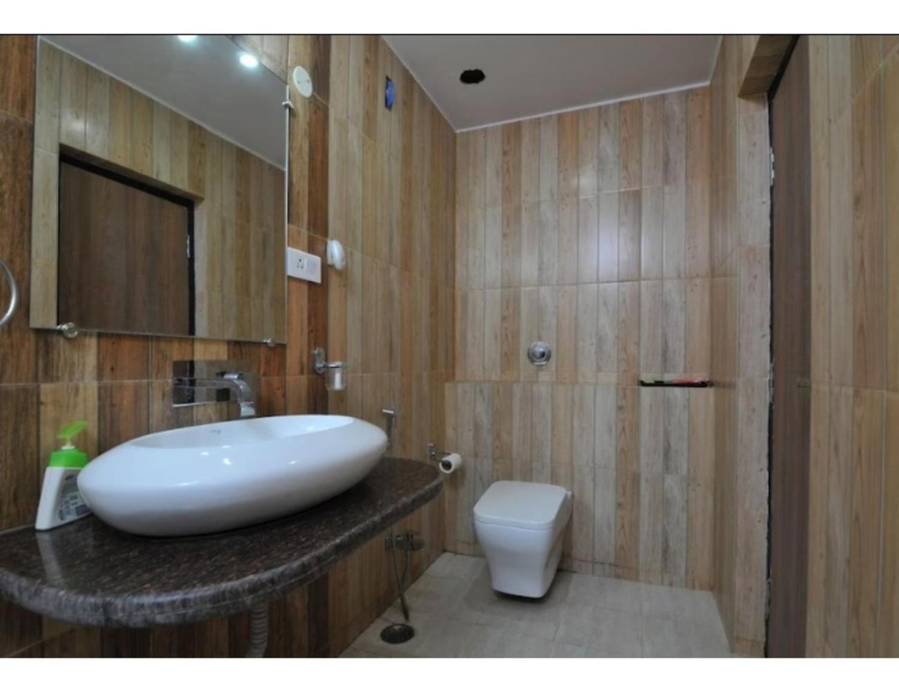 Standard Double Room photo 2