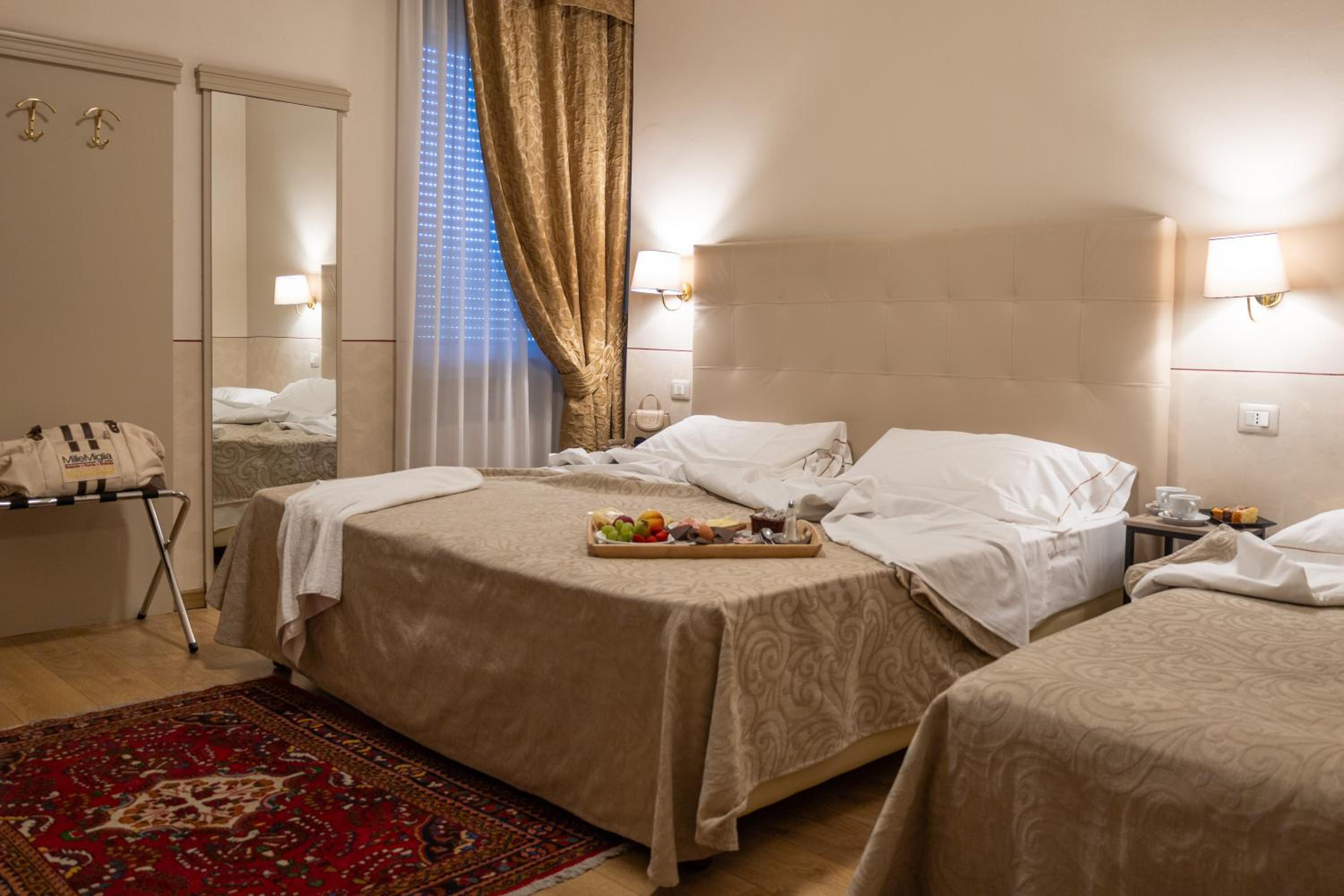 Standard Triple Room - Photo 1