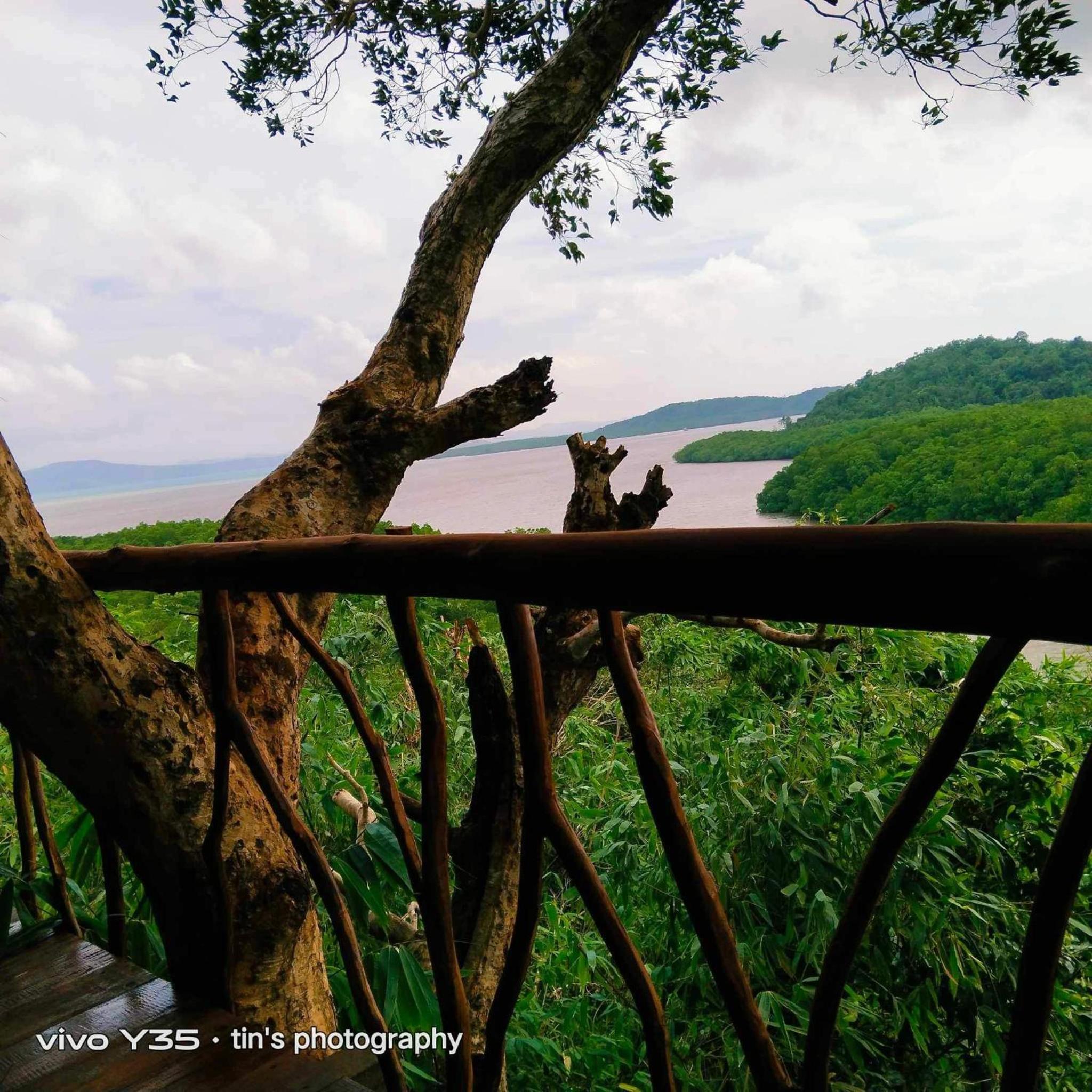 Double Room with Balcony and Sea View - Photo 13