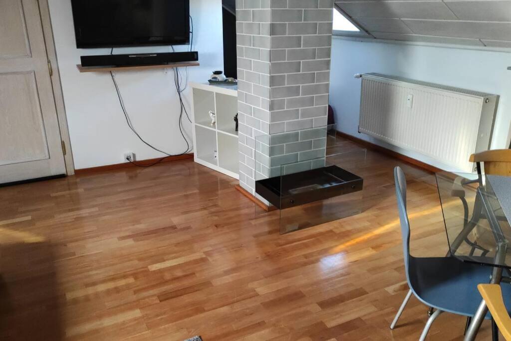 One-Bedroom Apartment photo 2
