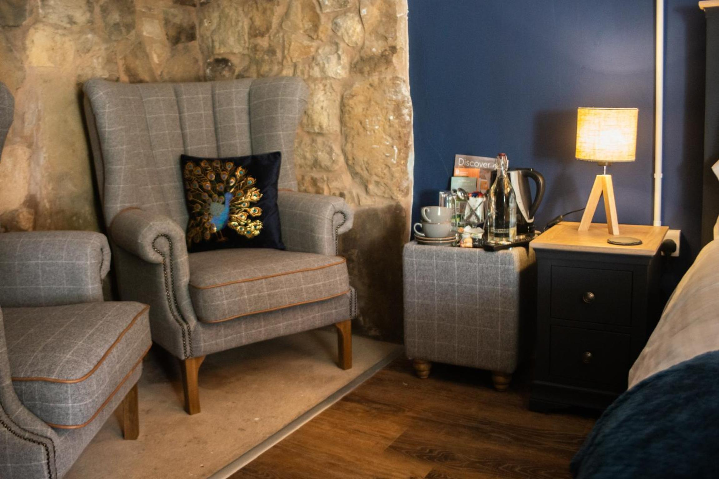 Deluxe King Room - Photo 4