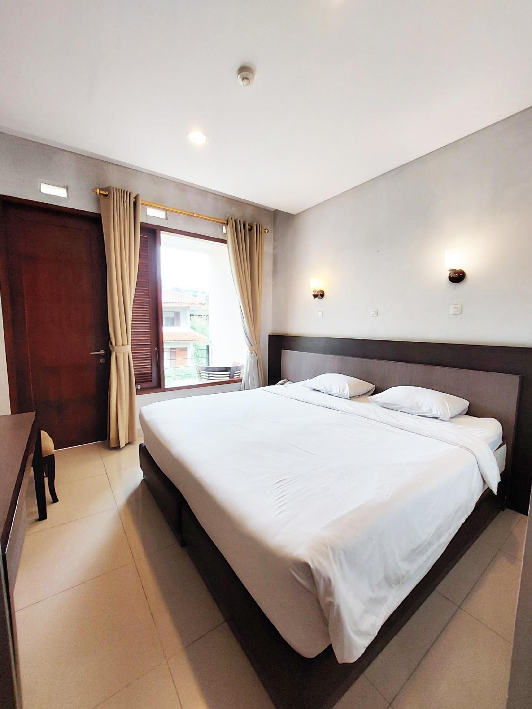 Standard King Room - Photo 1