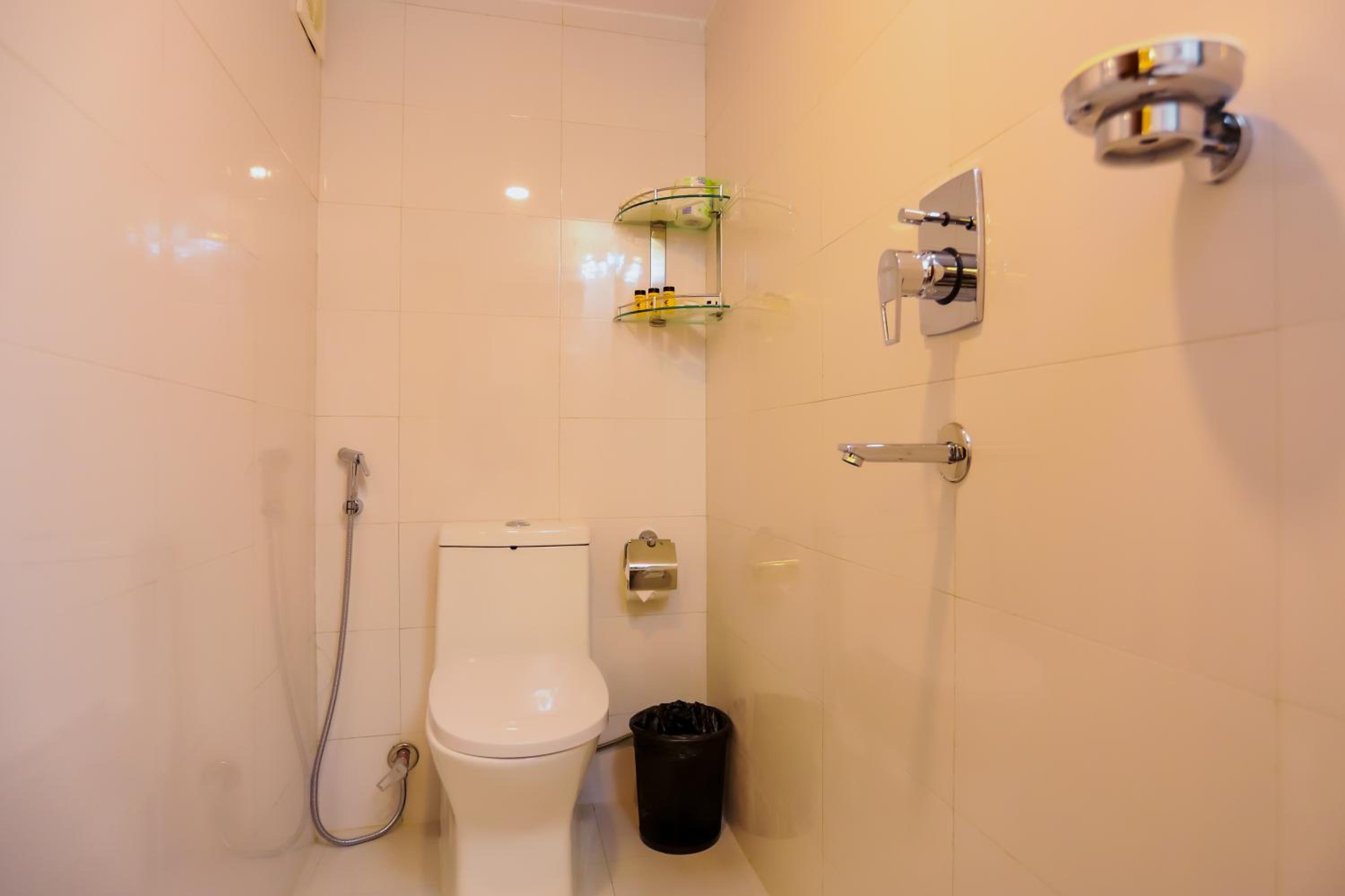 Studio Apartment - Photo 11