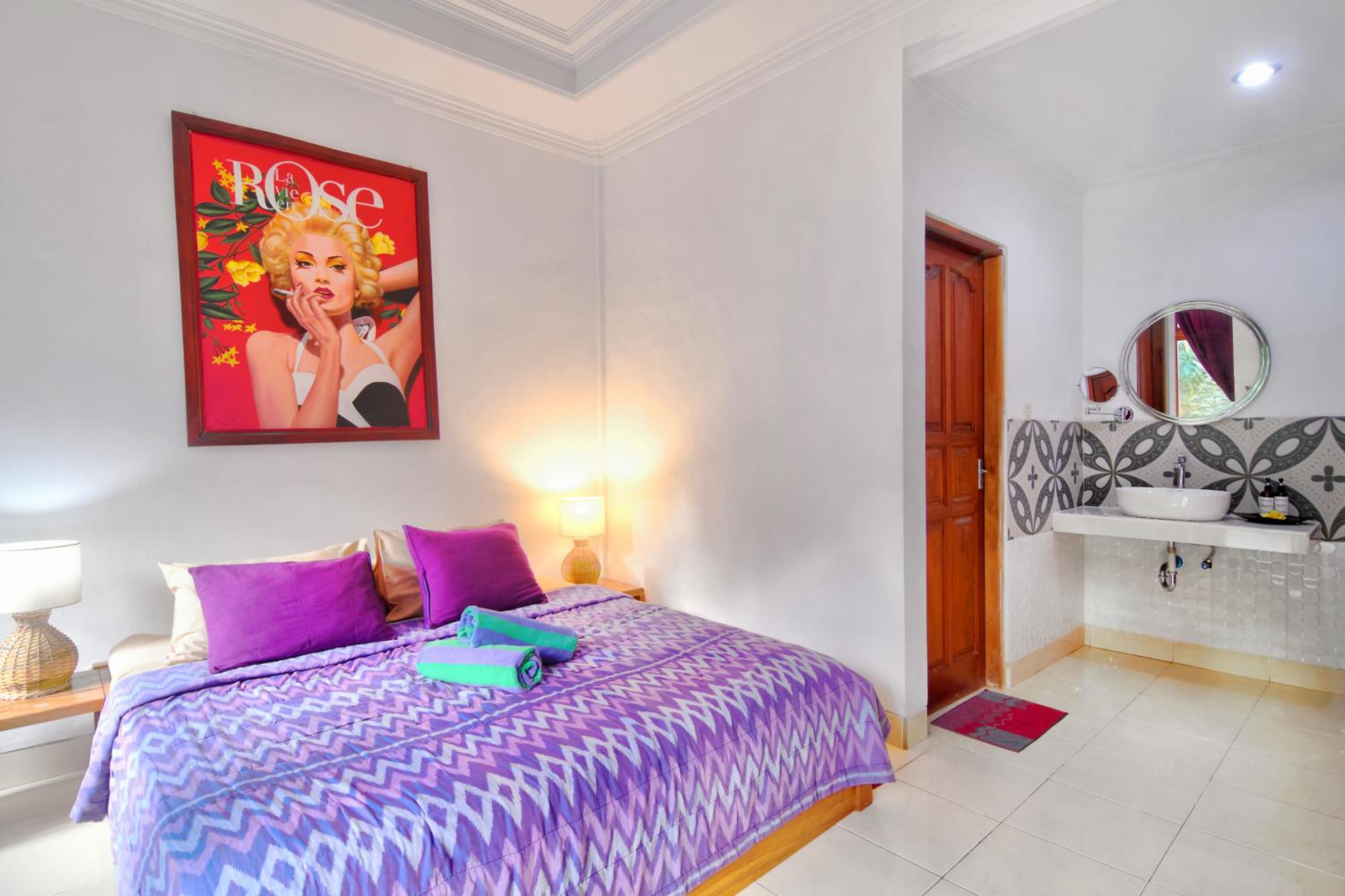 Deluxe Double Room with Balcony - Photo 2