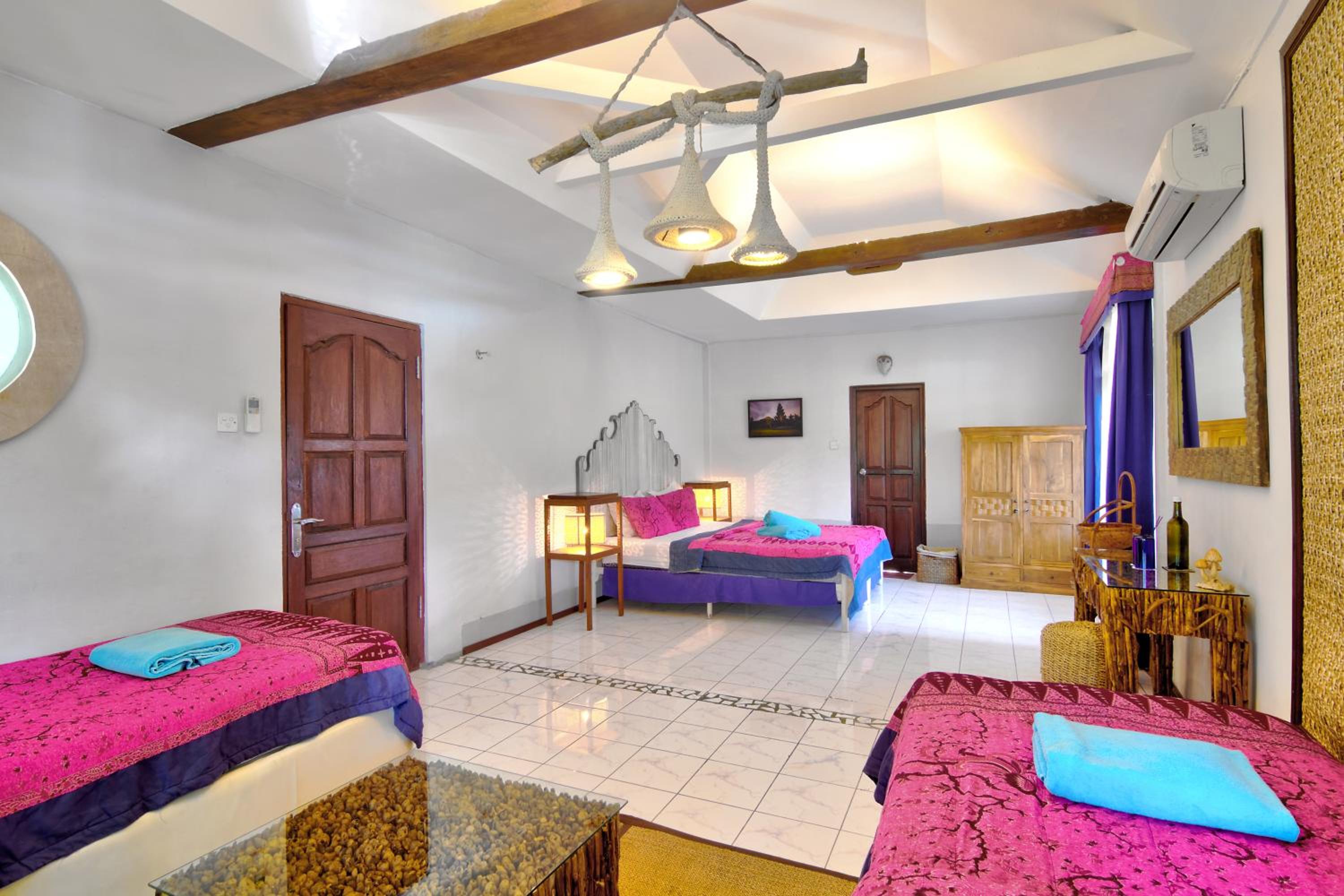 Quadruple Room with Terrace - Photo 12