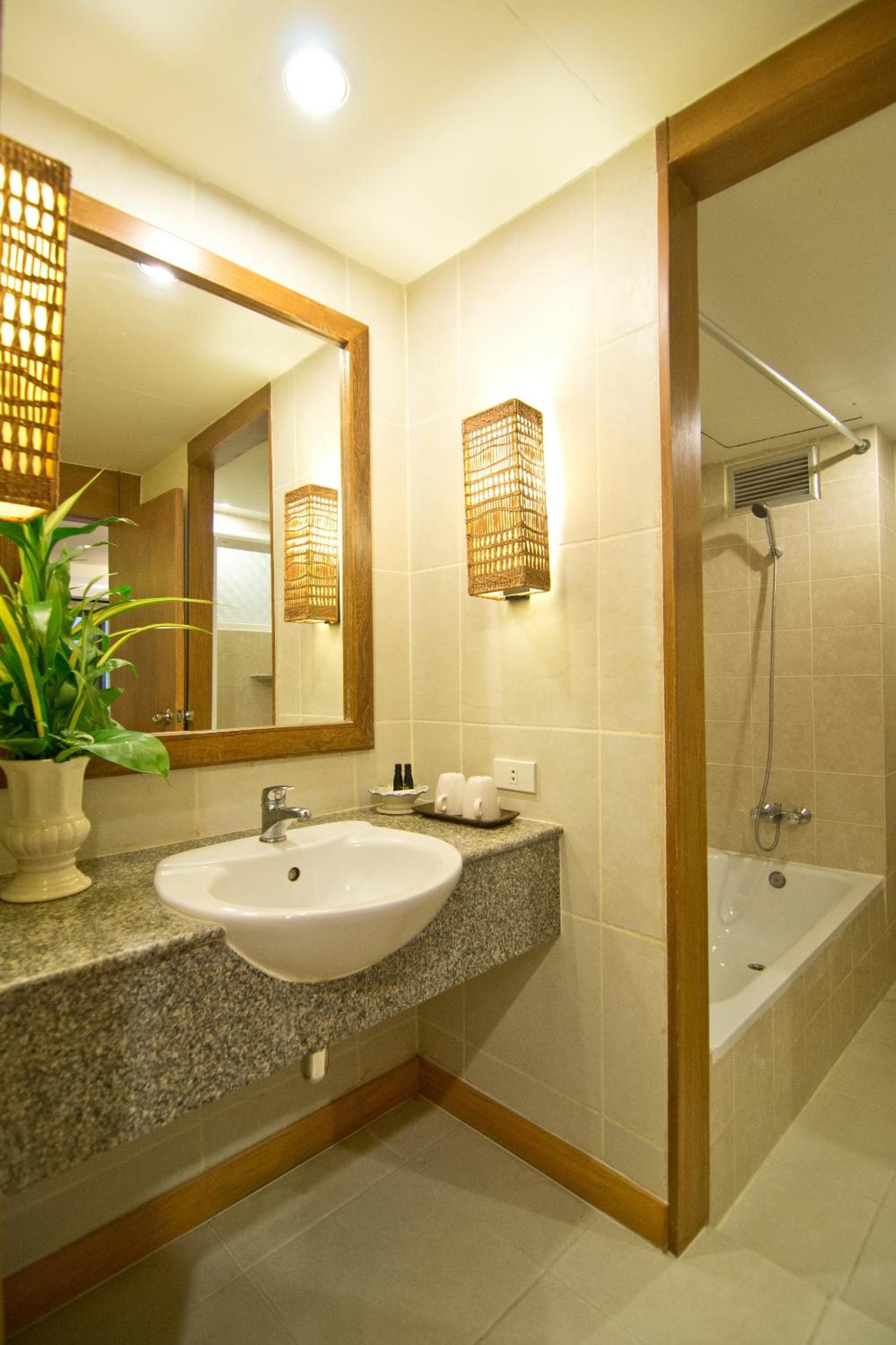 Studio Suite - Photo 2