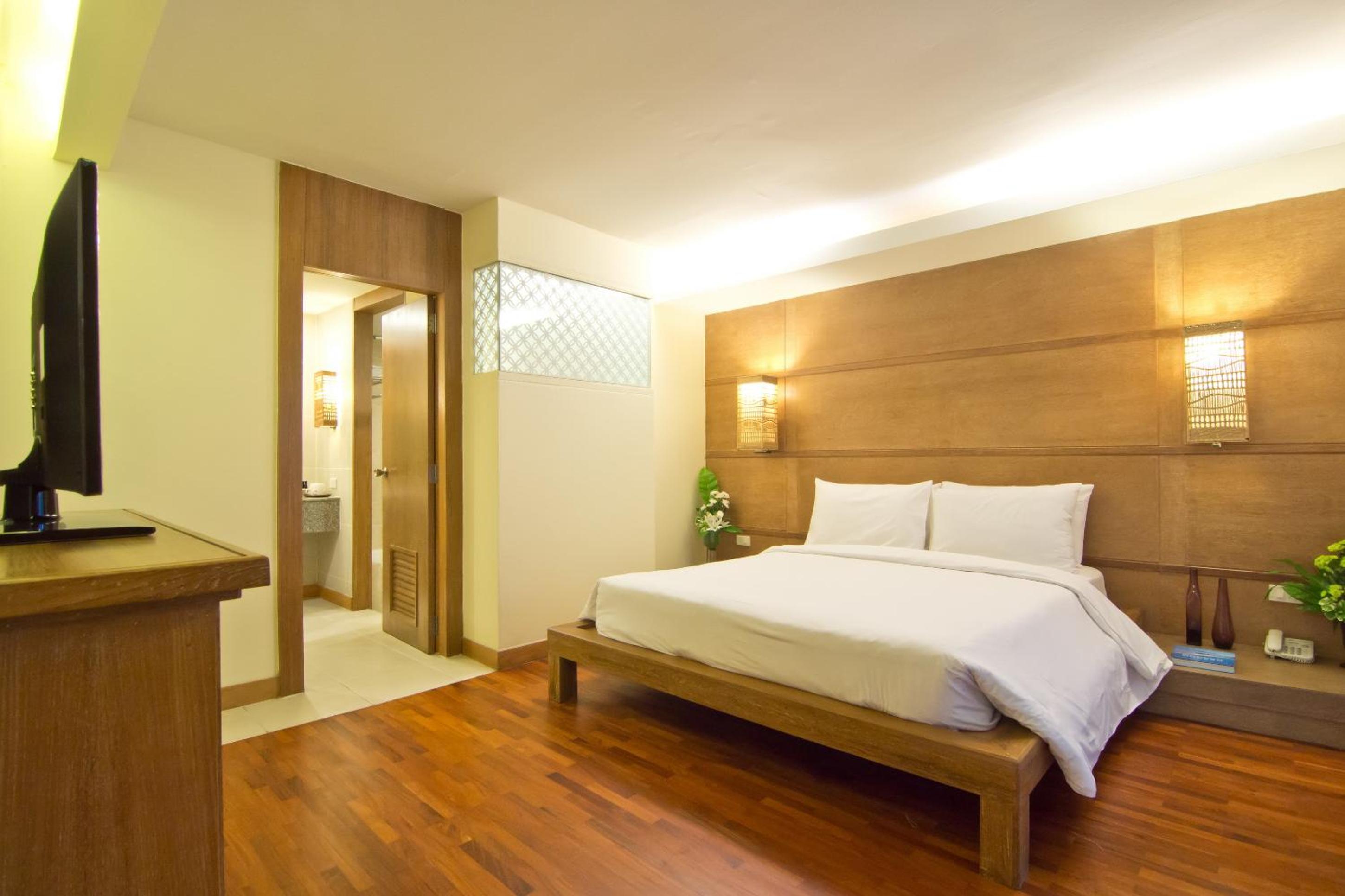 Studio Suite - Photo 3