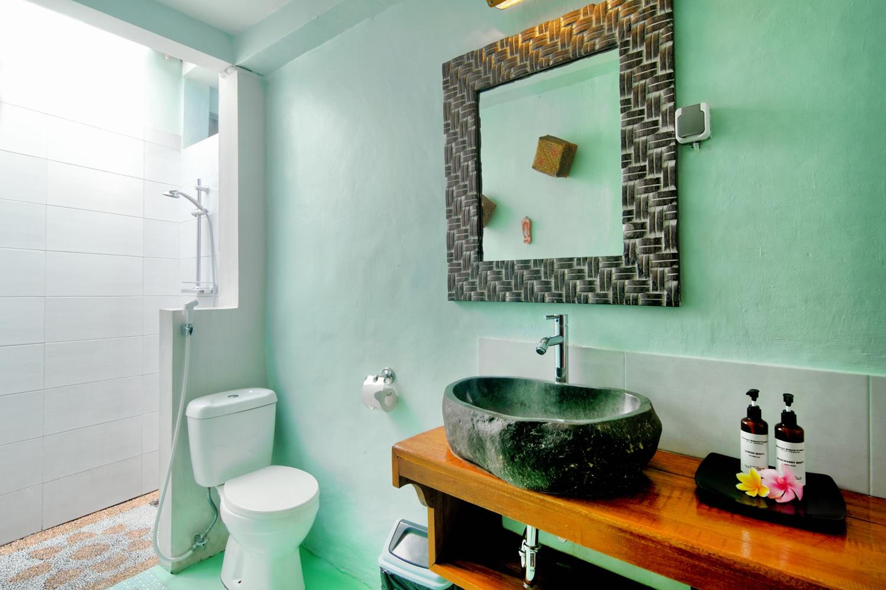 Double Room with Private Bathroom - Photo 5