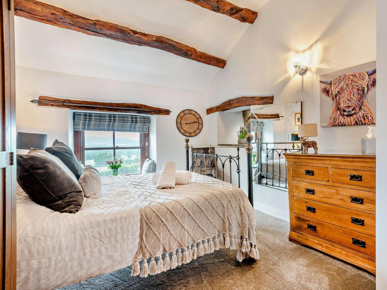 Four-Bedroom House photo 1