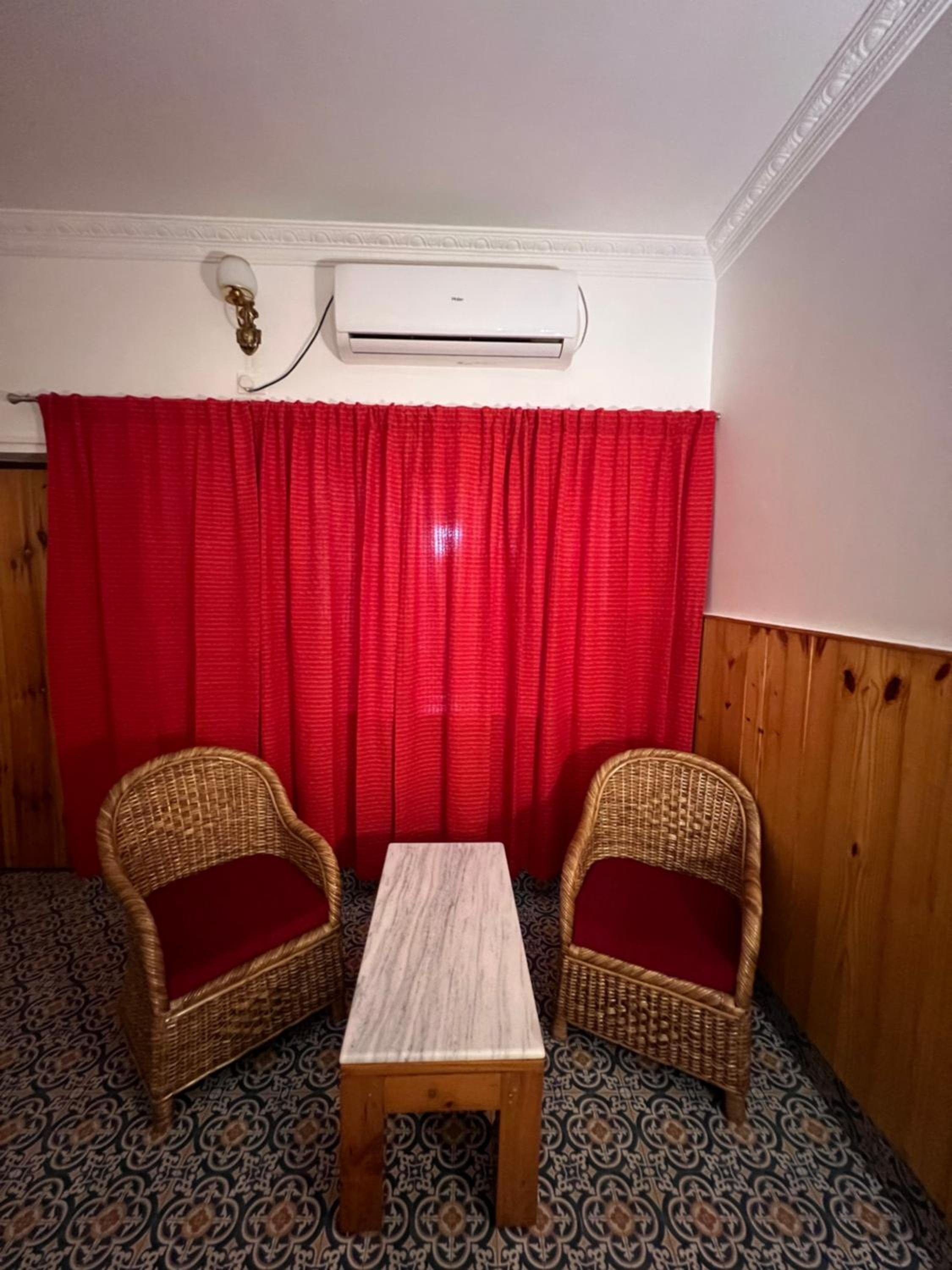 Deluxe Double Room - Photo 8