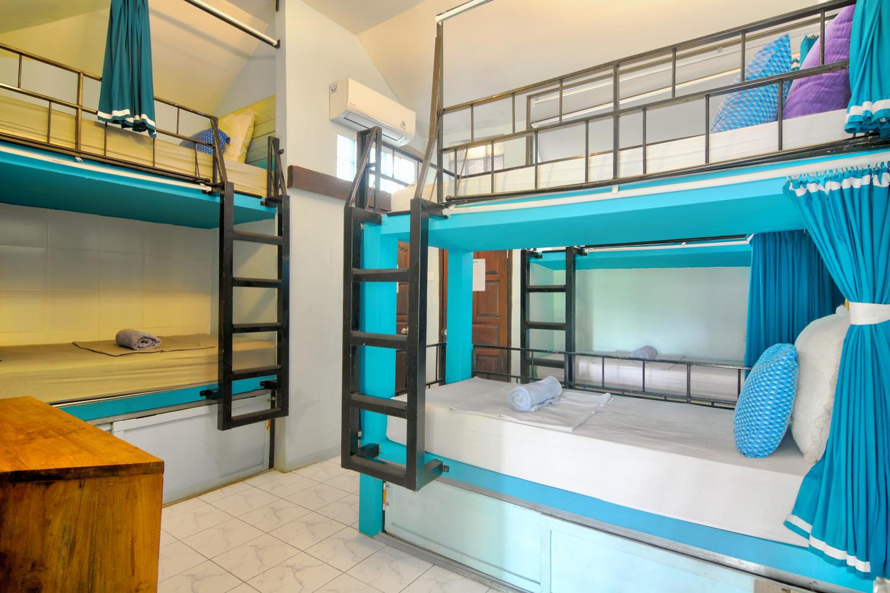 Bed in 6-Bed Mixed Dormitory Room photo 1