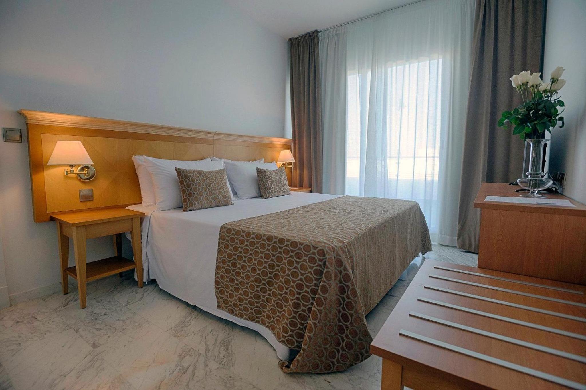 Double Room with Pool View photo 2