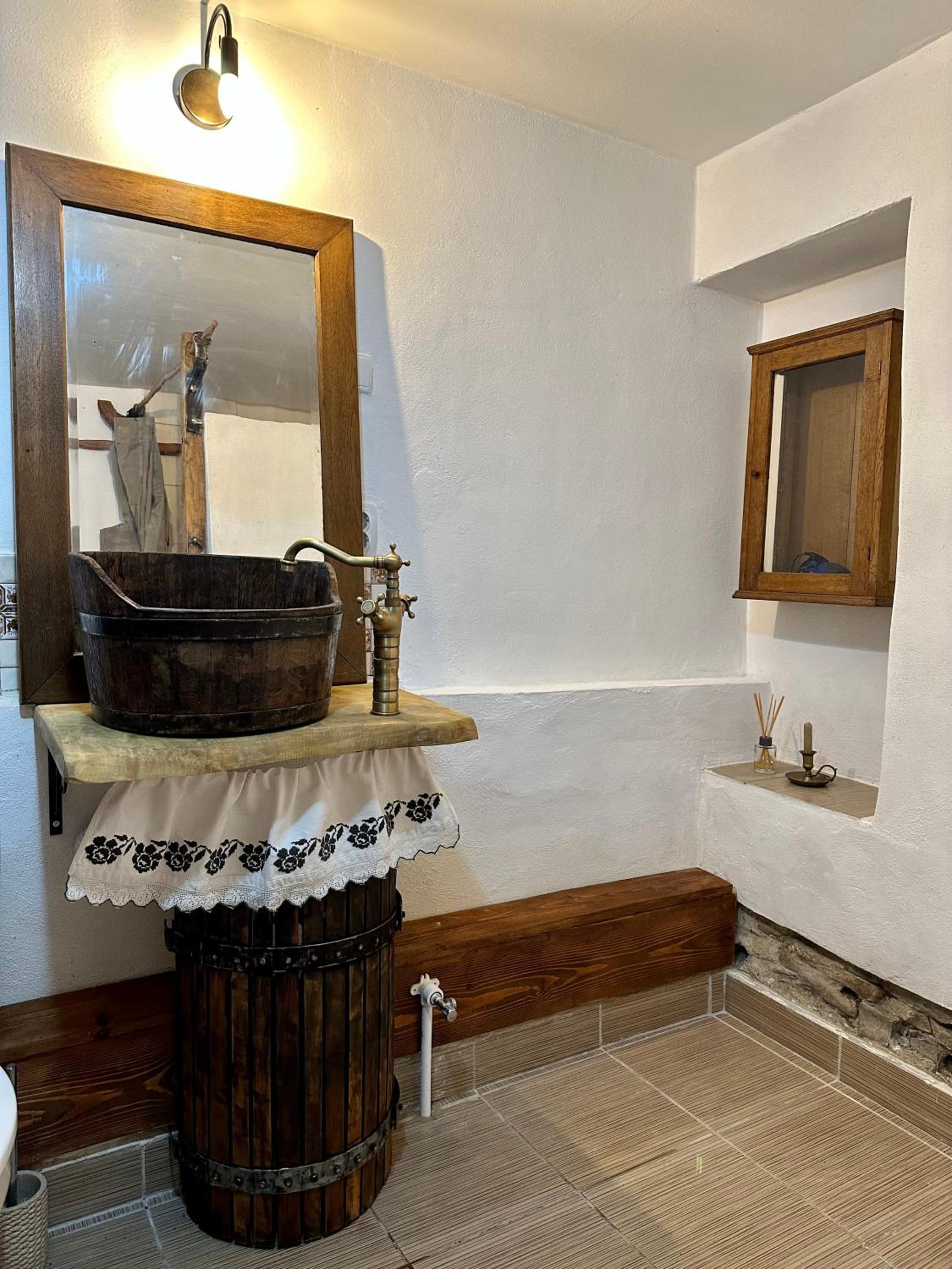 Standard Twin Room - Photo 7