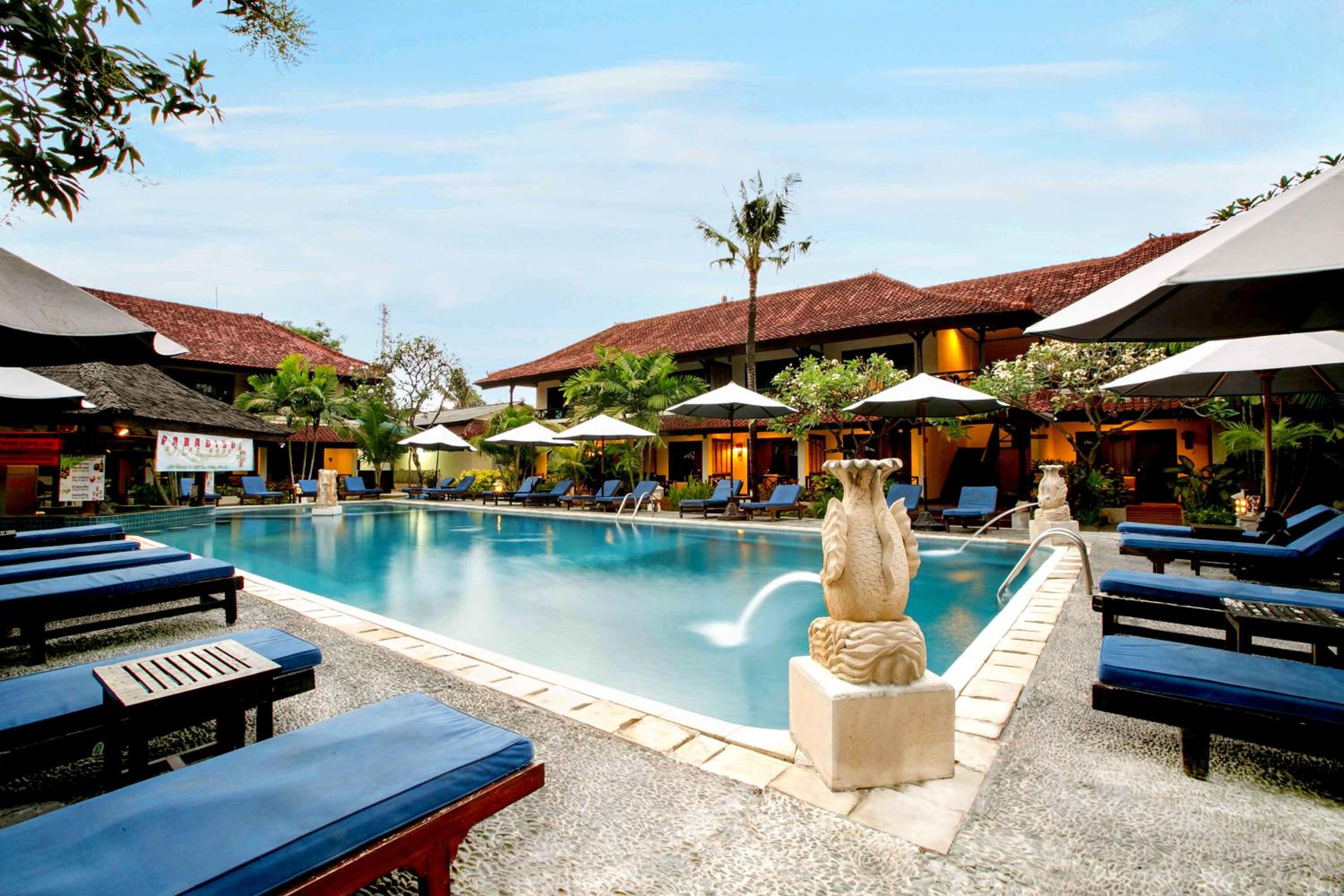 Super Deluxe Double/Twin Room with Pool View at Ground Floor photo 2