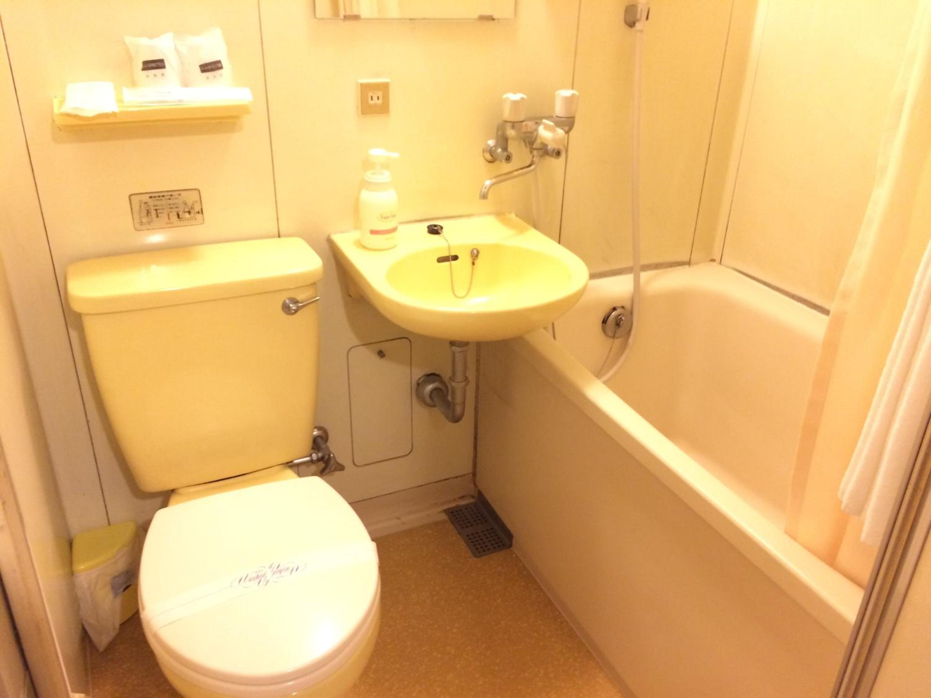 Twin Room - Photo 2