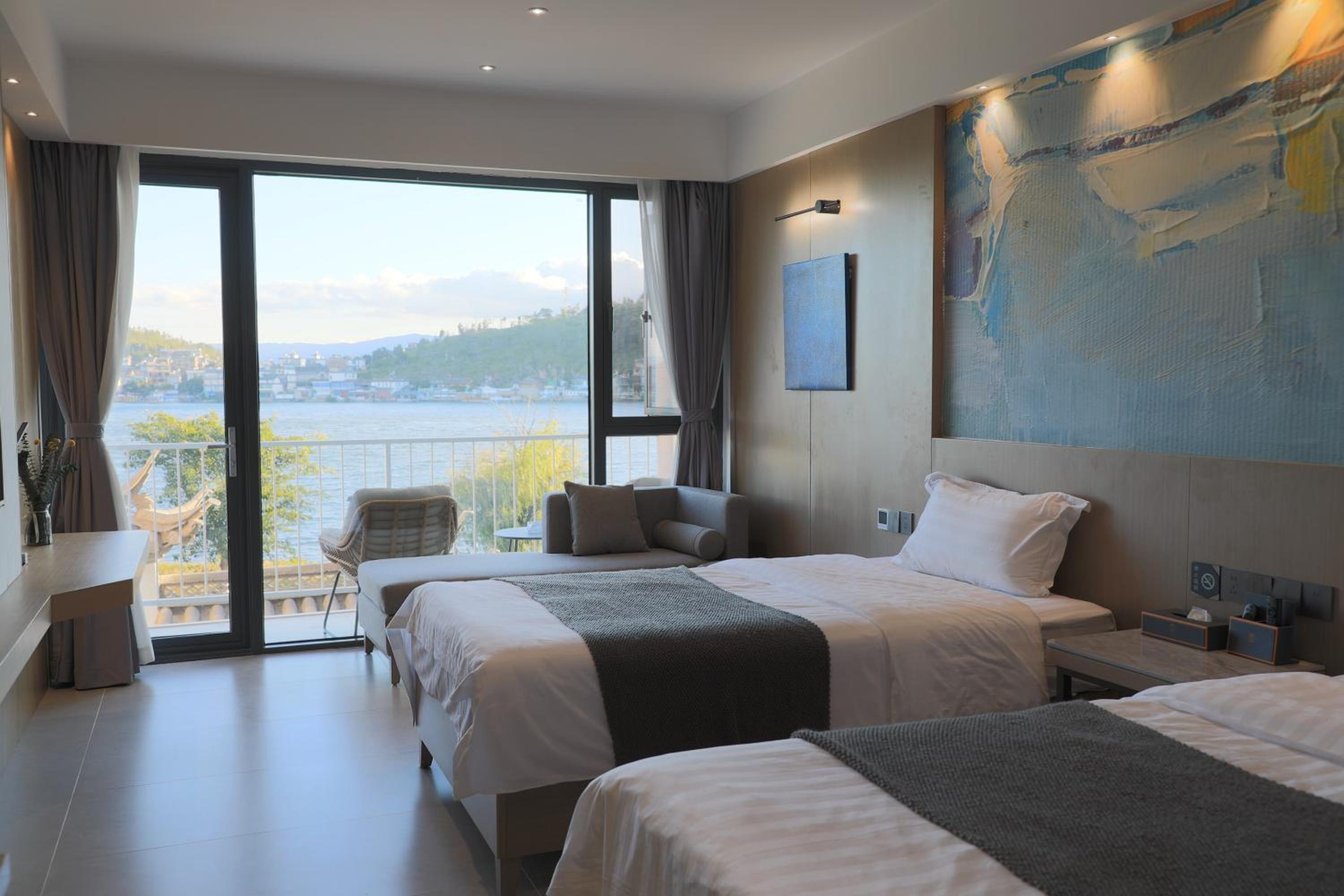 Superior Twin Room with Sea View photo 1