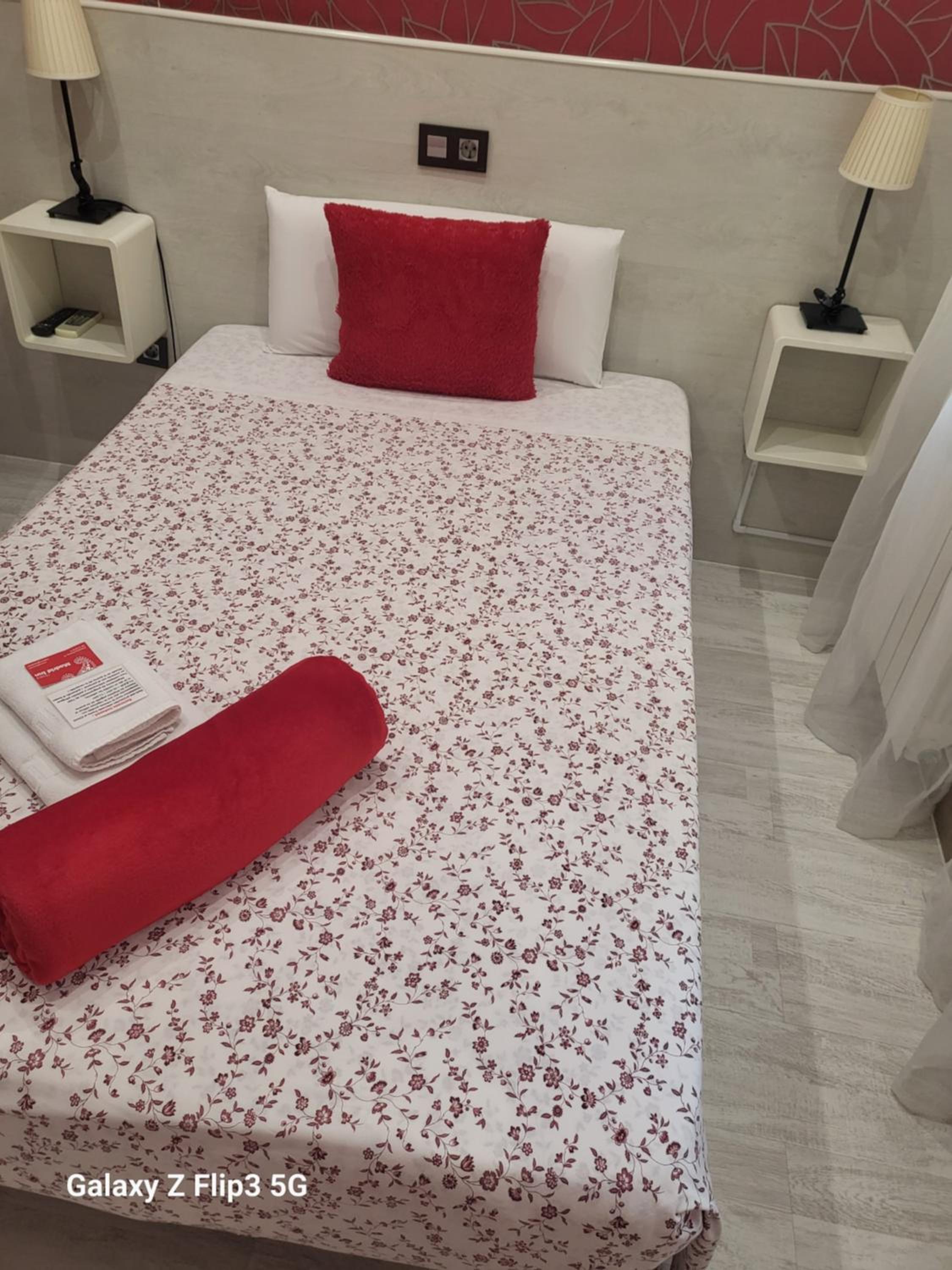 Single Room photo 2
