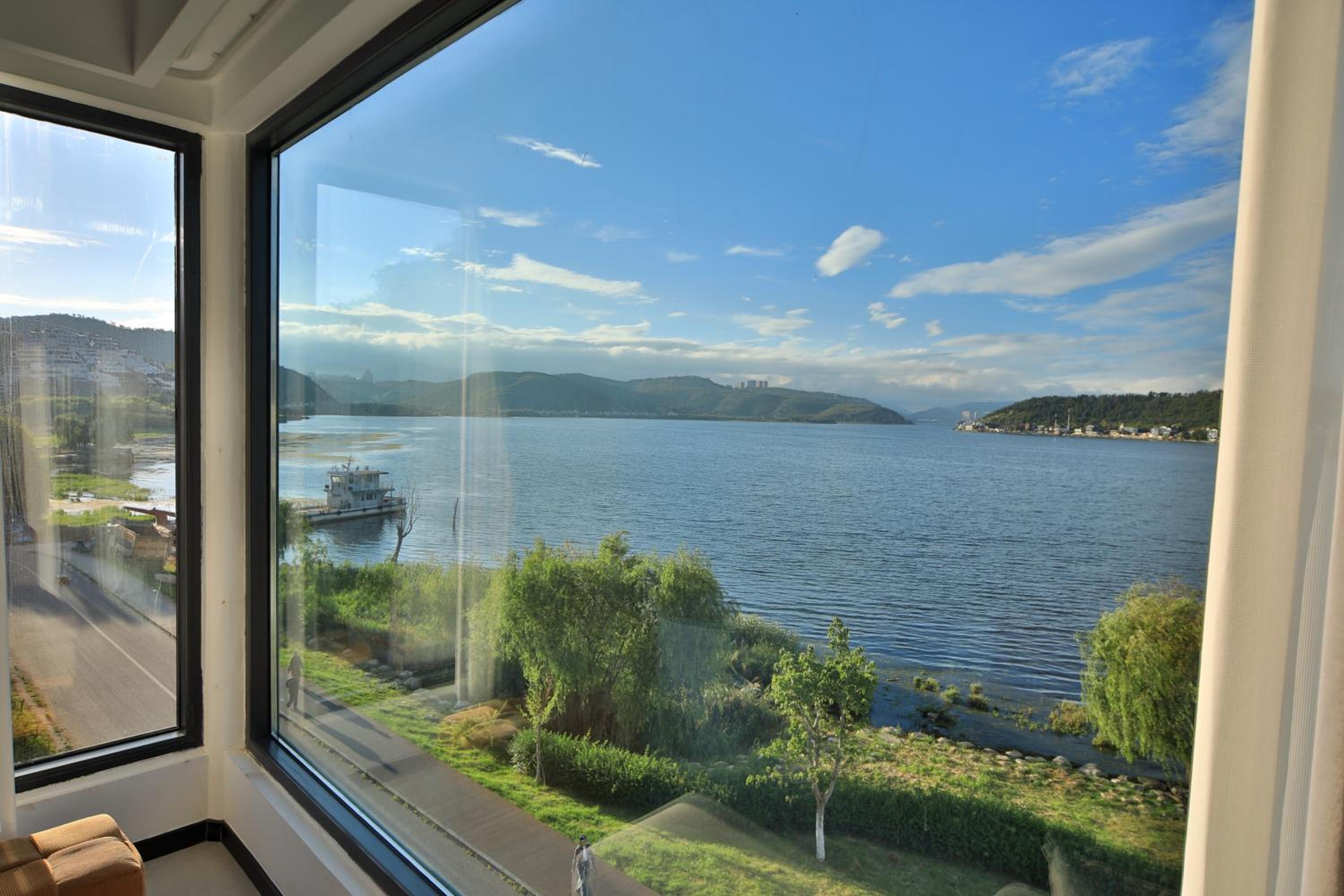 Family Room with Sea View photo 3